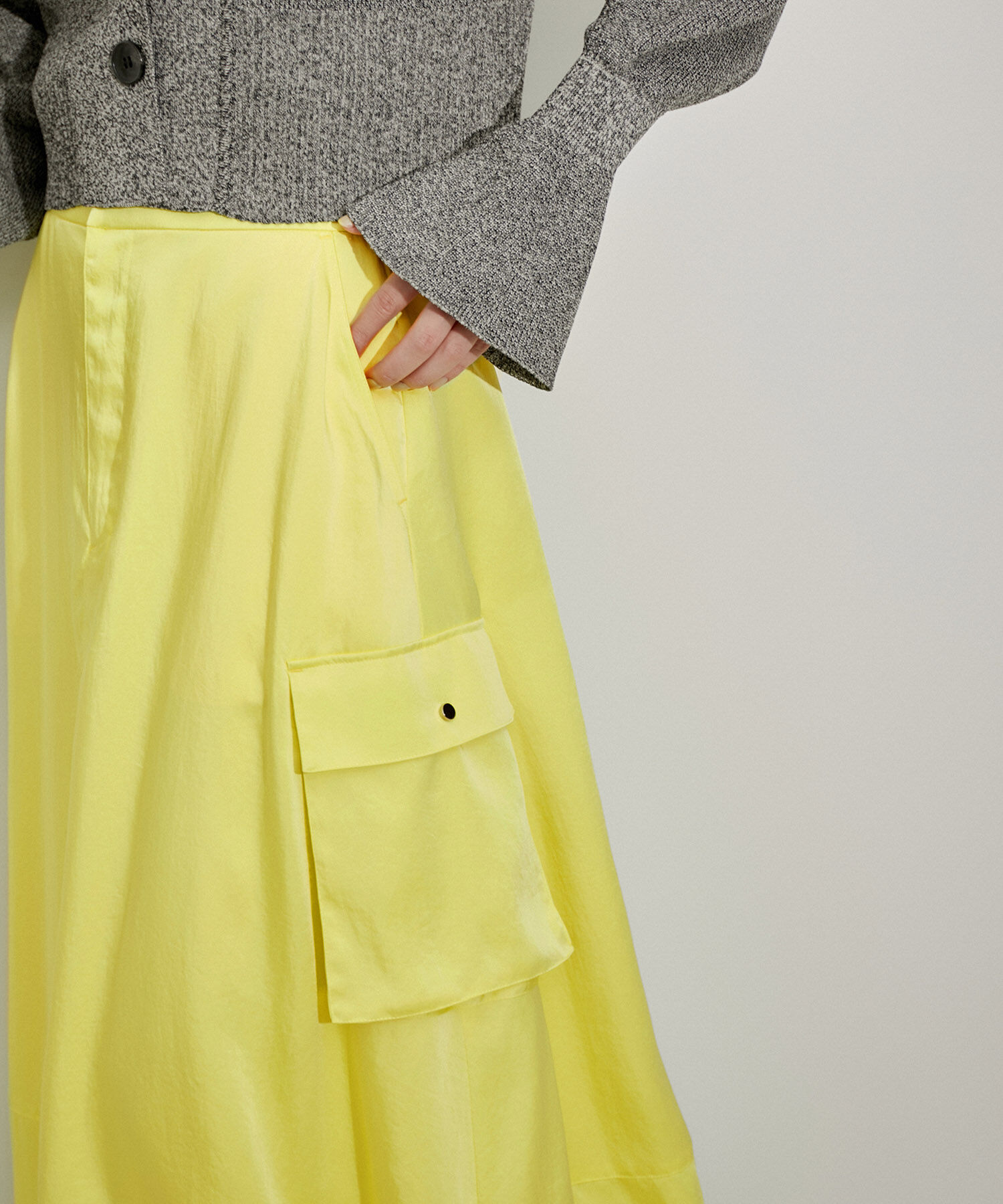 ADAM ET ROPE'「【サステナブル】サテンバルーンカーゴスカート」|スカート|