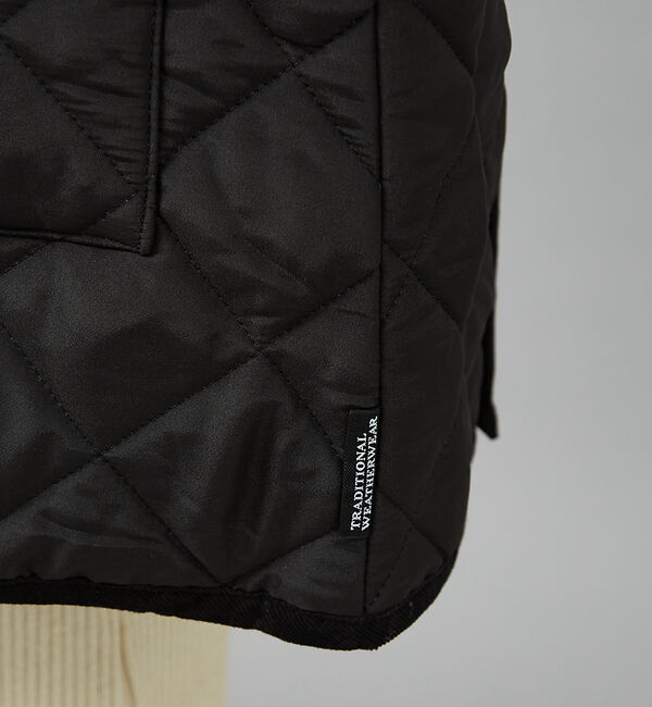 qualite「【TRADITIONAL WEATHERWEAR】キルティングノーカラーミドルブ」|ブルゾン・スタジャン|