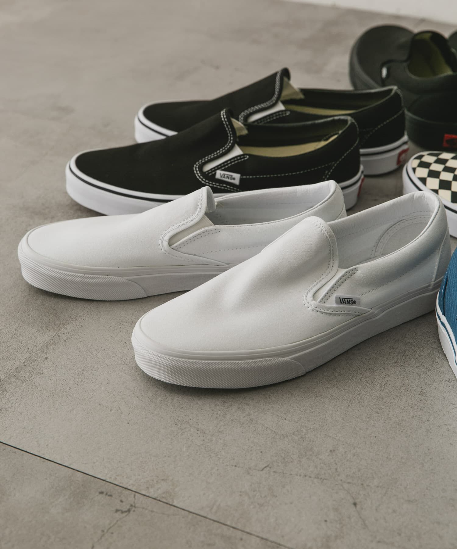URBAN RESEARCH DOORS「VANS　UA Classic Slip-On」|スニーカー|ホワイト