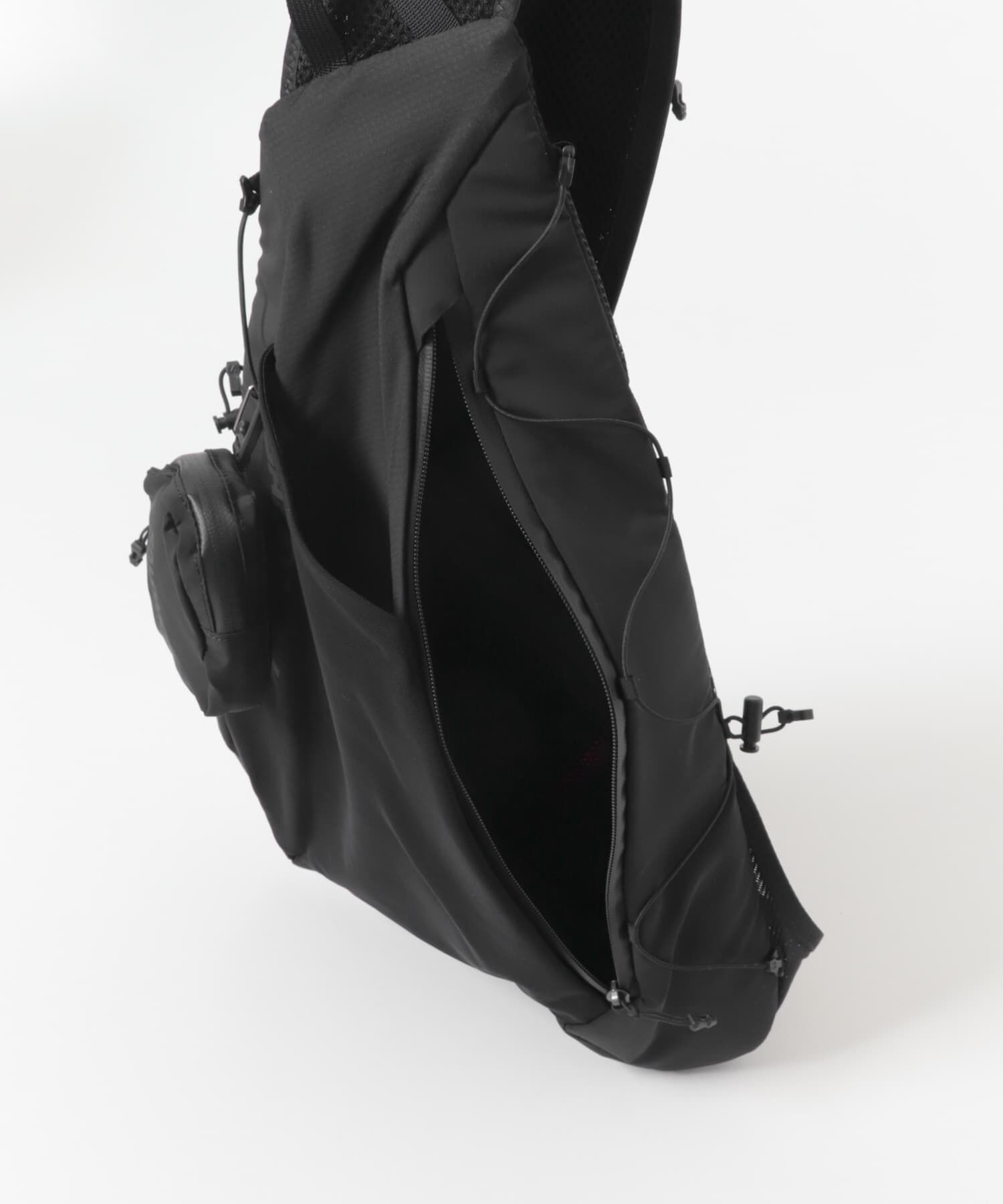 URBAN RESEARCH「SALOMON　ADV CROSS BODY BAG」|ショルダー・メッセンジャー|