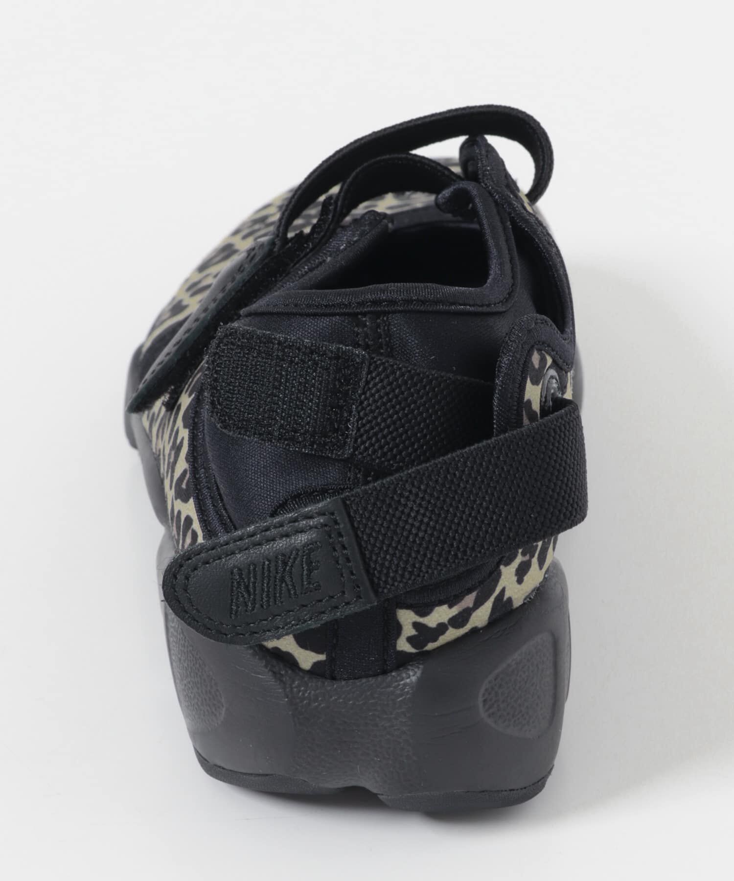 URBAN RESEARCH DOORS「NIKE　ナイキウィメンズエアリフト」|スニーカー|