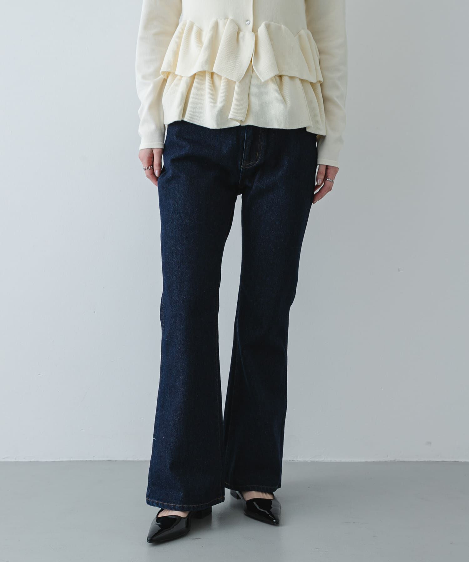 SENSE OF PLACE by URBAN RESEARCH「セミフレアデニム」|デニム|