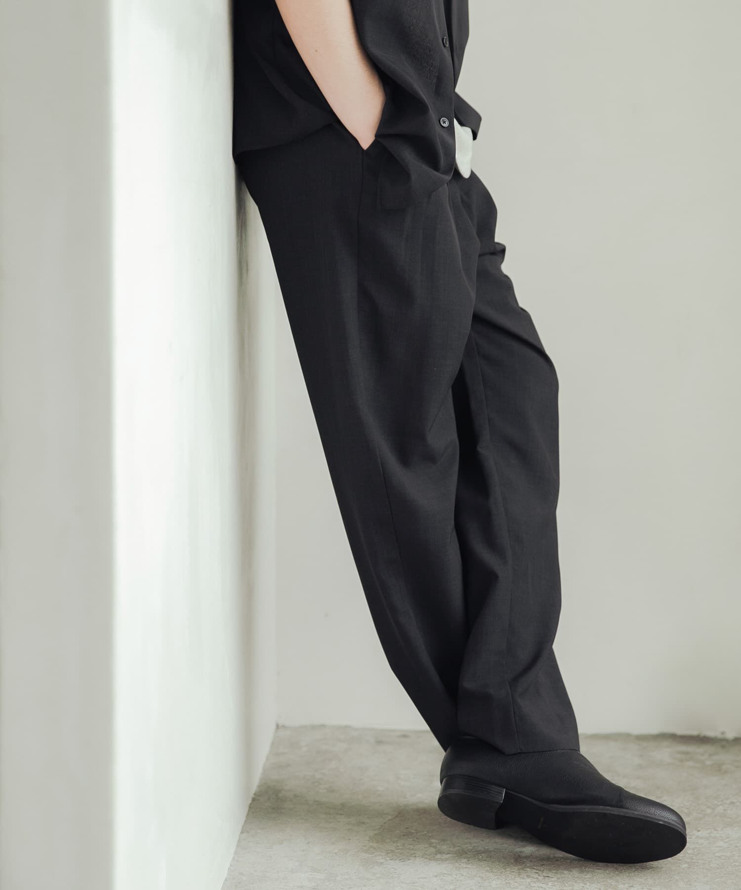 SENSE OF PLACE by URBAN RESEARCH「『イージーケア/速乾』クイックドライタックテーパードパンツ」|その他|ブラック