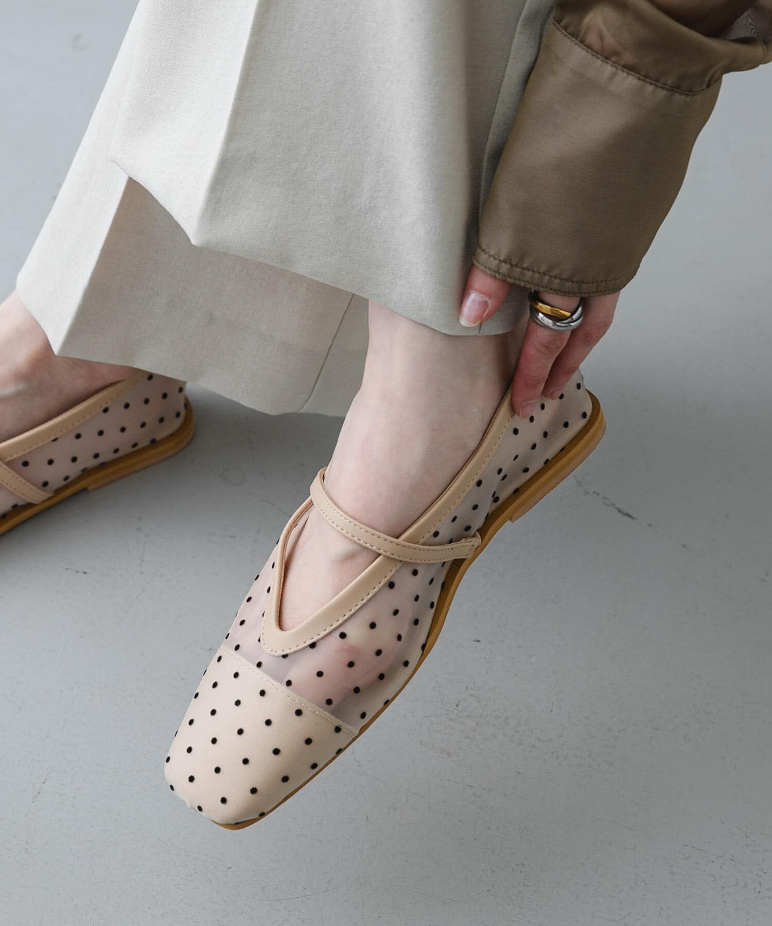 SENSE OF PLACE by URBAN RESEARCH「シアードットフラットパンプス」|パンプス|アイボリー