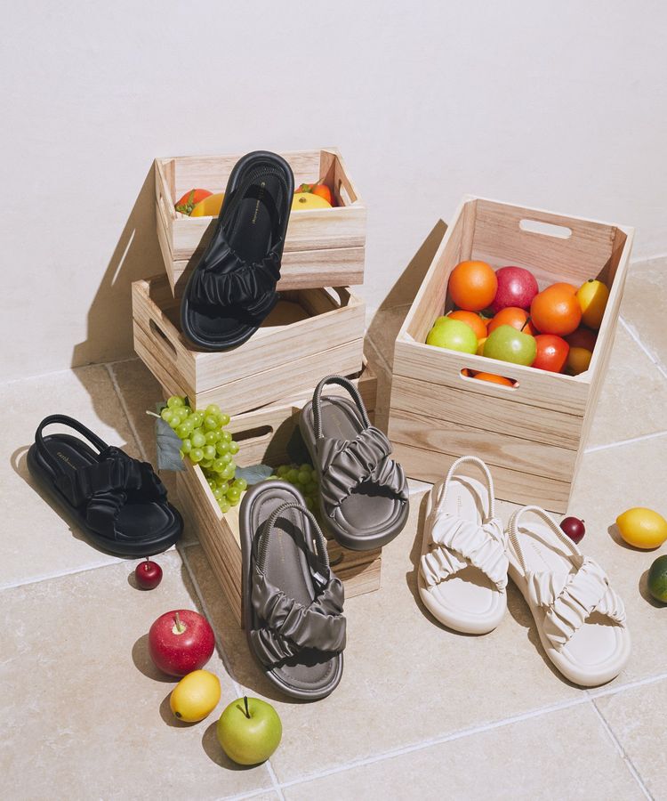 earth music&ecology「ギャザークロスサンダル」|サンダル|