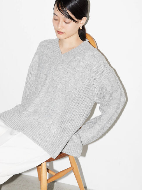  「ざっくりVネックケーブルニットプルオーバー」|ニット・セーター|