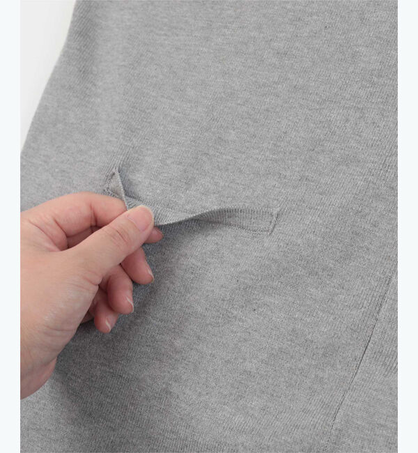 ur's「ゴールド釦Vネックフレンチスリーブニット」|ニット・セーター|