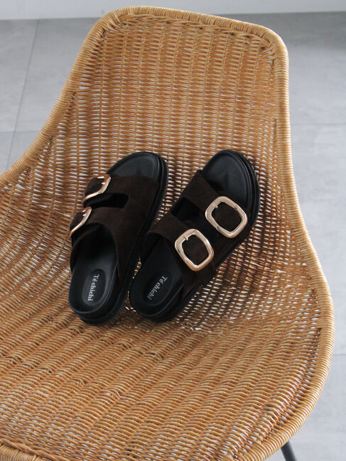 Te chichi「ビジューベルトフットベットサンダル」|サンダル|ダークブラウン