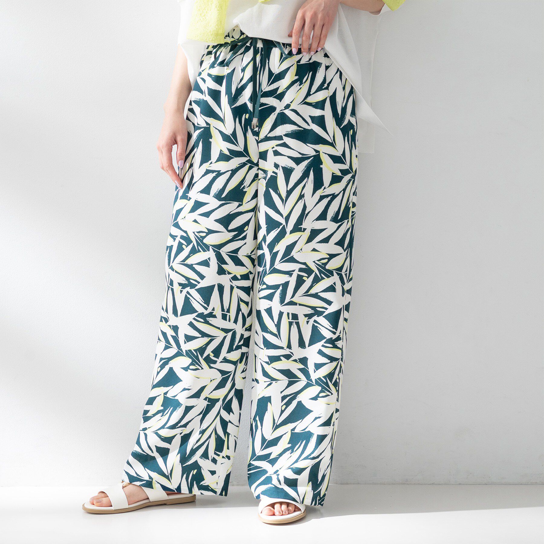 UNTITLED「【古畑星夏さん着用/ウエストゴム/ワイド】ボタニカルリーフパンツ」|その他|