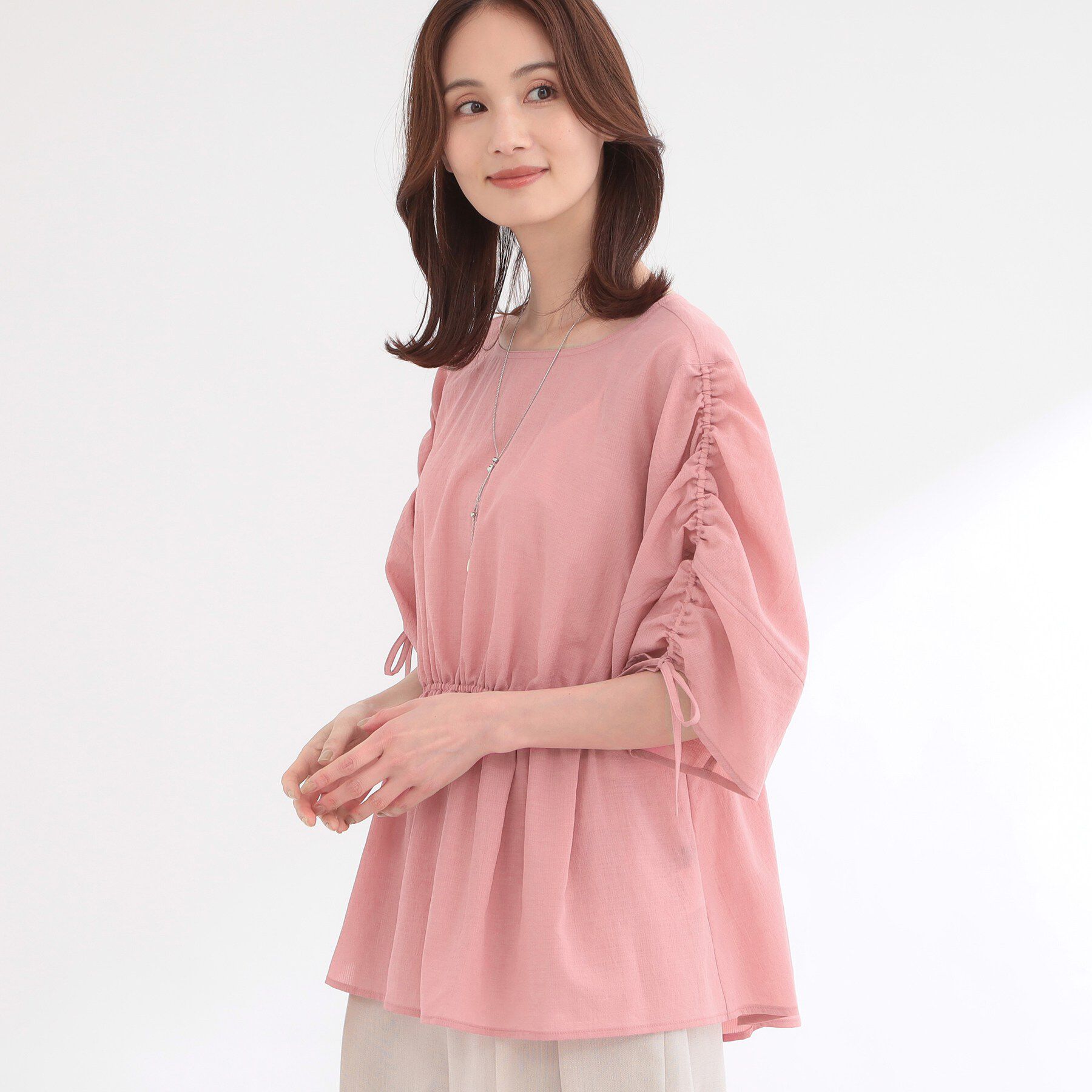 Reflect「【通気性あり／涼しい／マシンウォッシャブル】ウエストギャザーブラウス」|シャツ・ブラウス|