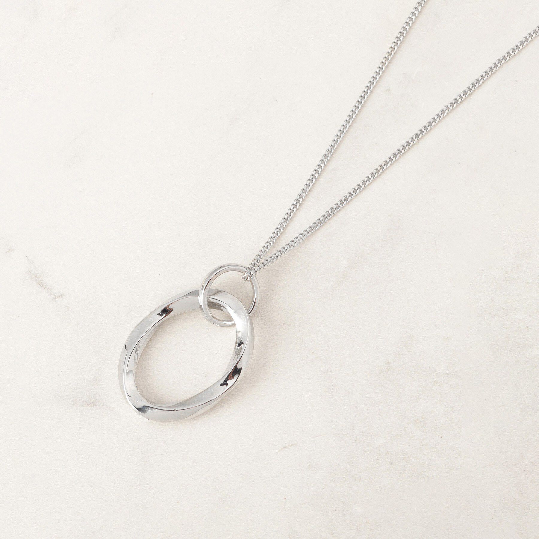 grove「ツイストオーバルビジューネックレス」|ネックレス|