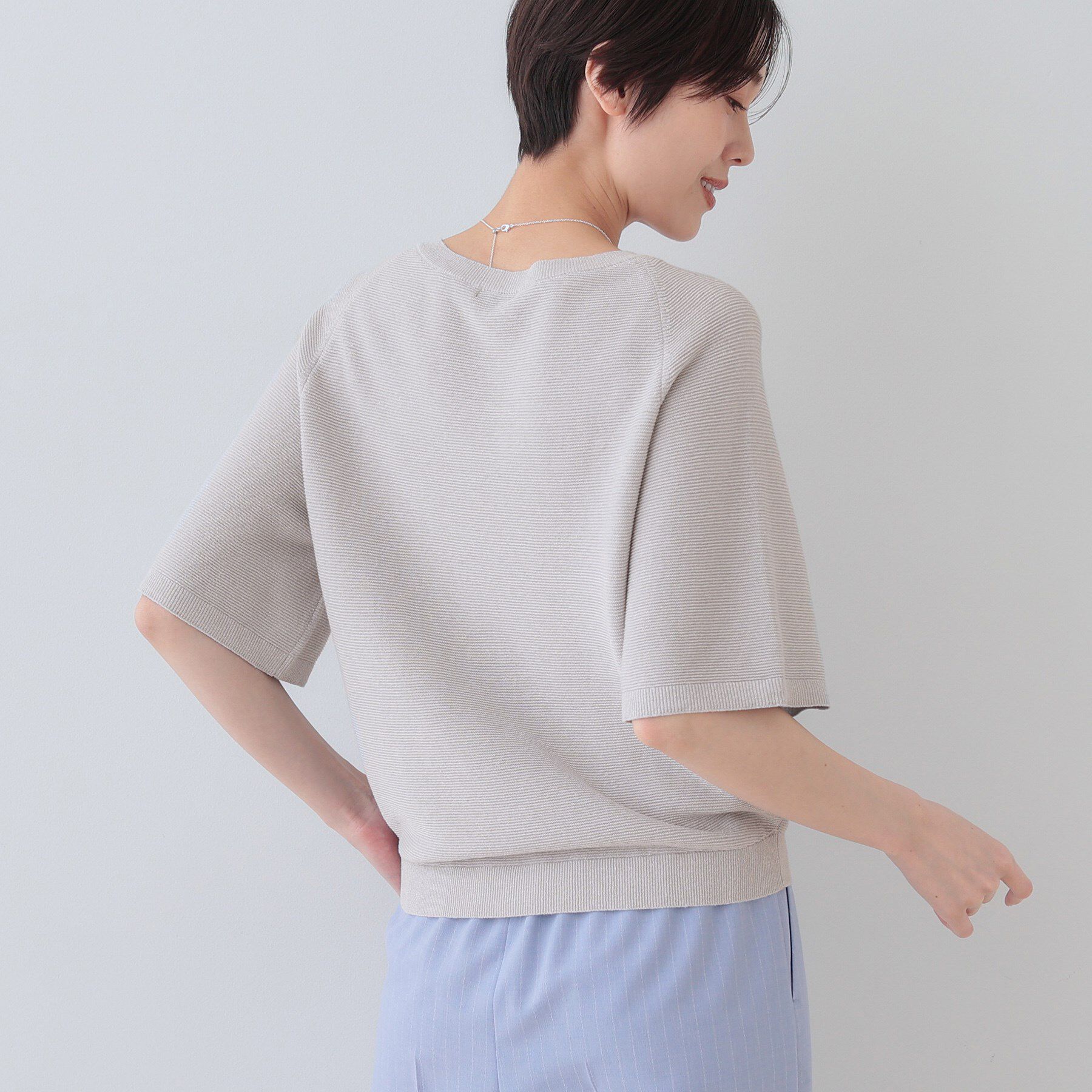 INDIVI「新色登場！【上品ラメ素材】フレアスリーブニット」|ニット・セーター|