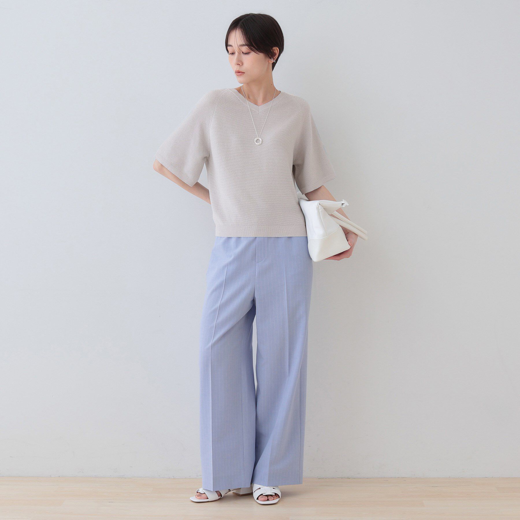 INDIVI「新色登場！【上品ラメ素材】フレアスリーブニット」|ニット・セーター|