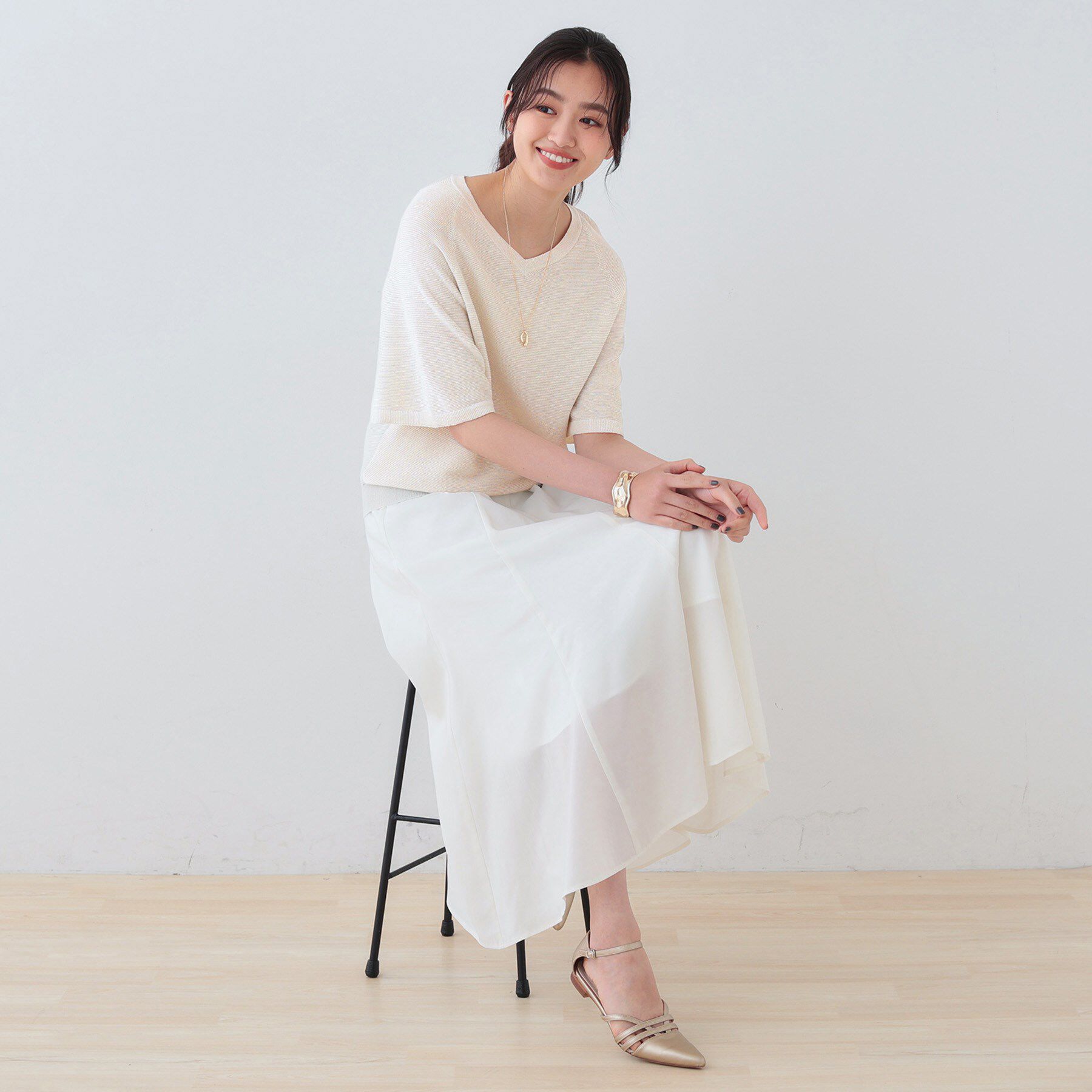 INDIVI「新色登場！【上品ラメ素材】フレアスリーブニット」|ニット・セーター|