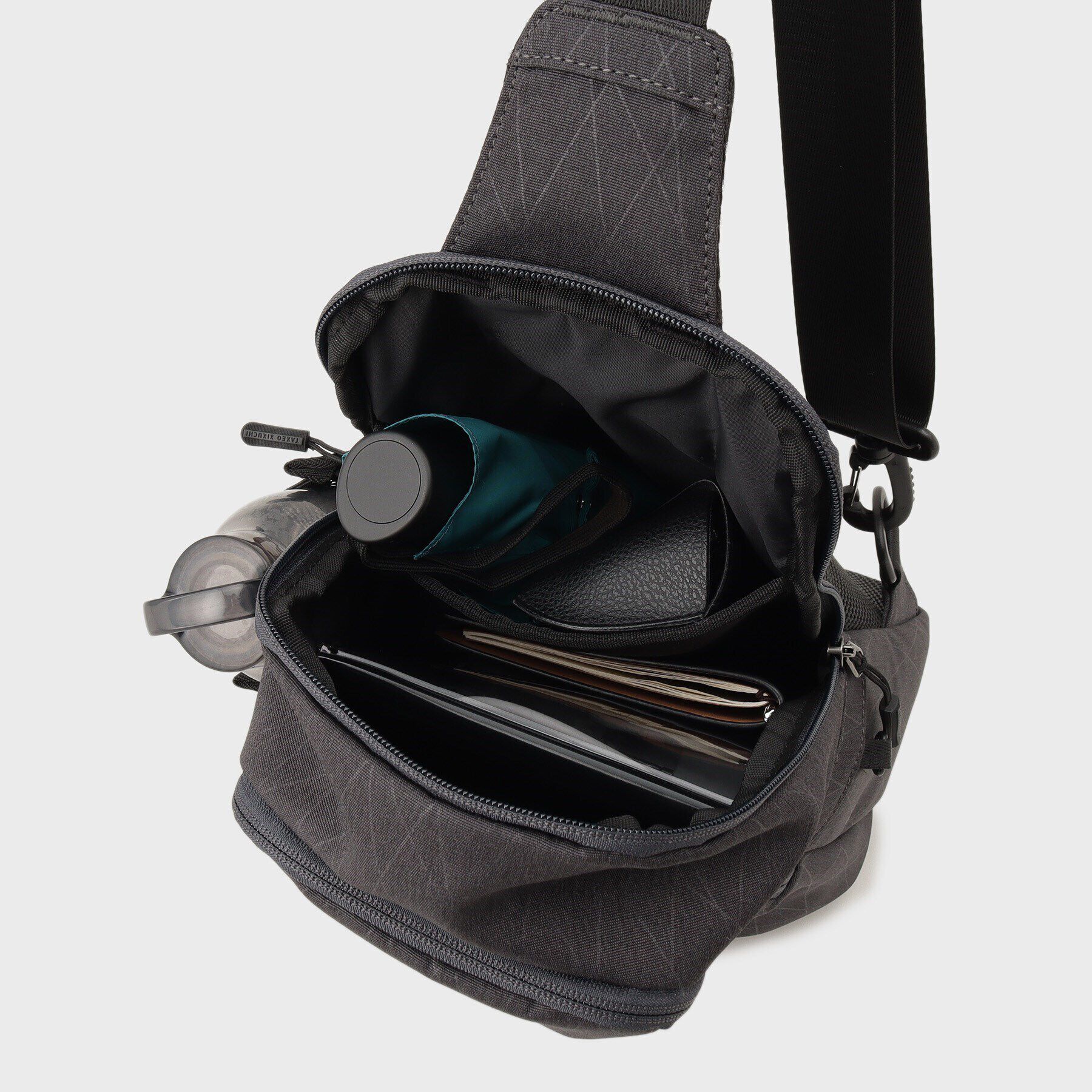 TAKEO KIKUCHI「【多機能・軽量】シャドーライン ボディバッグ」|その他|