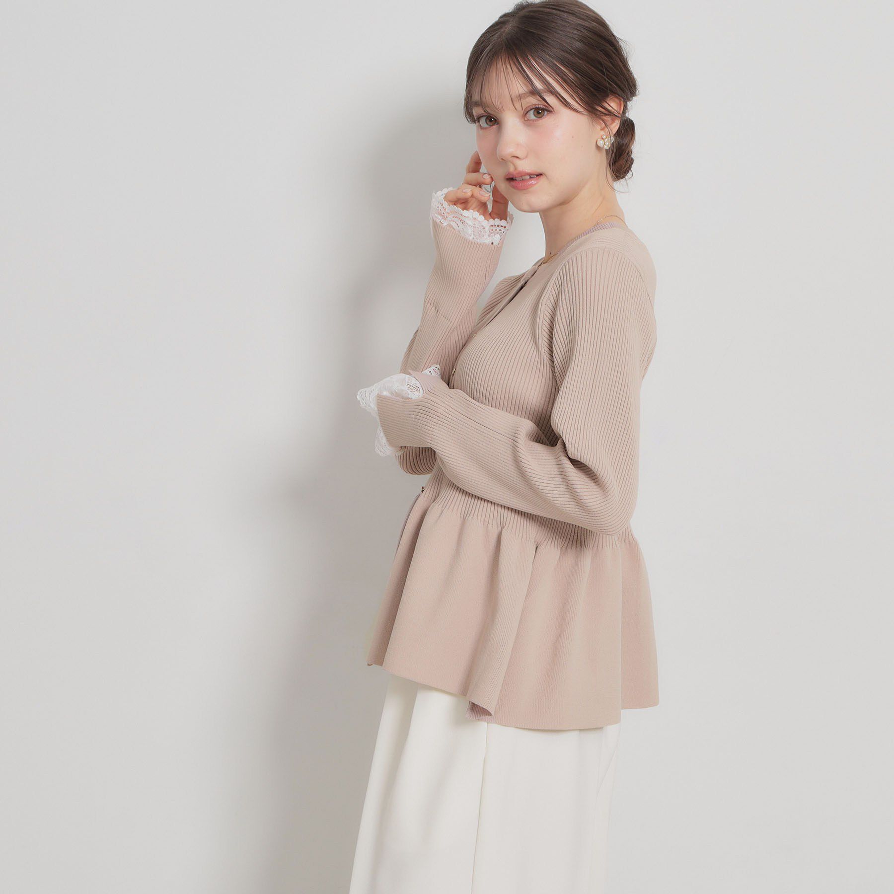 Couture broach「【大人かわいい・洗える】ペプラムニットカーディガン」|カーディガン|