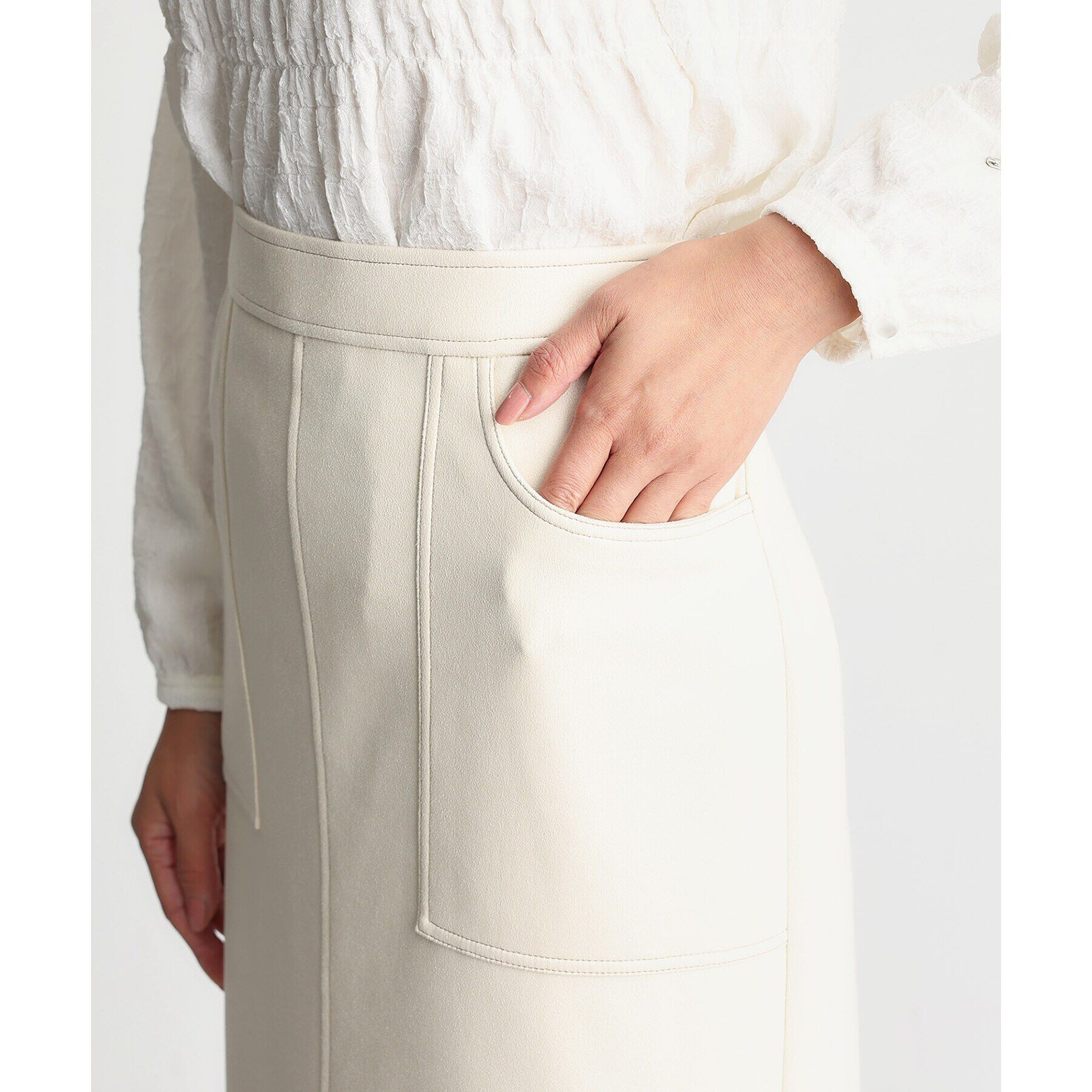 THE SHOP TK「【ONOFF活躍/セレモニー/通勤】レザー調タイトスカート/洗える」|スカート|