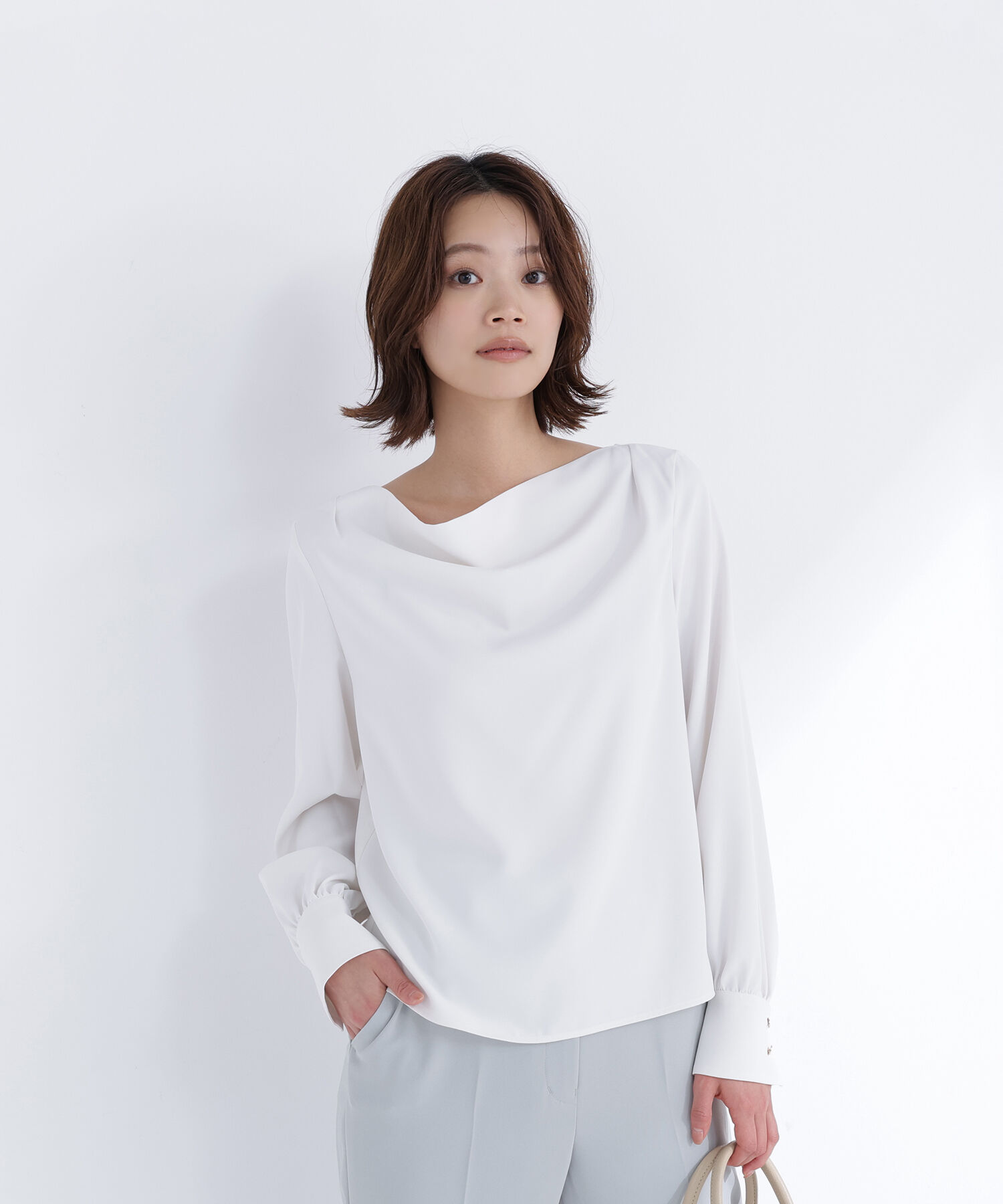  「ドレープネックブラウス」|シャツ・ブラウス|オフホワイト1