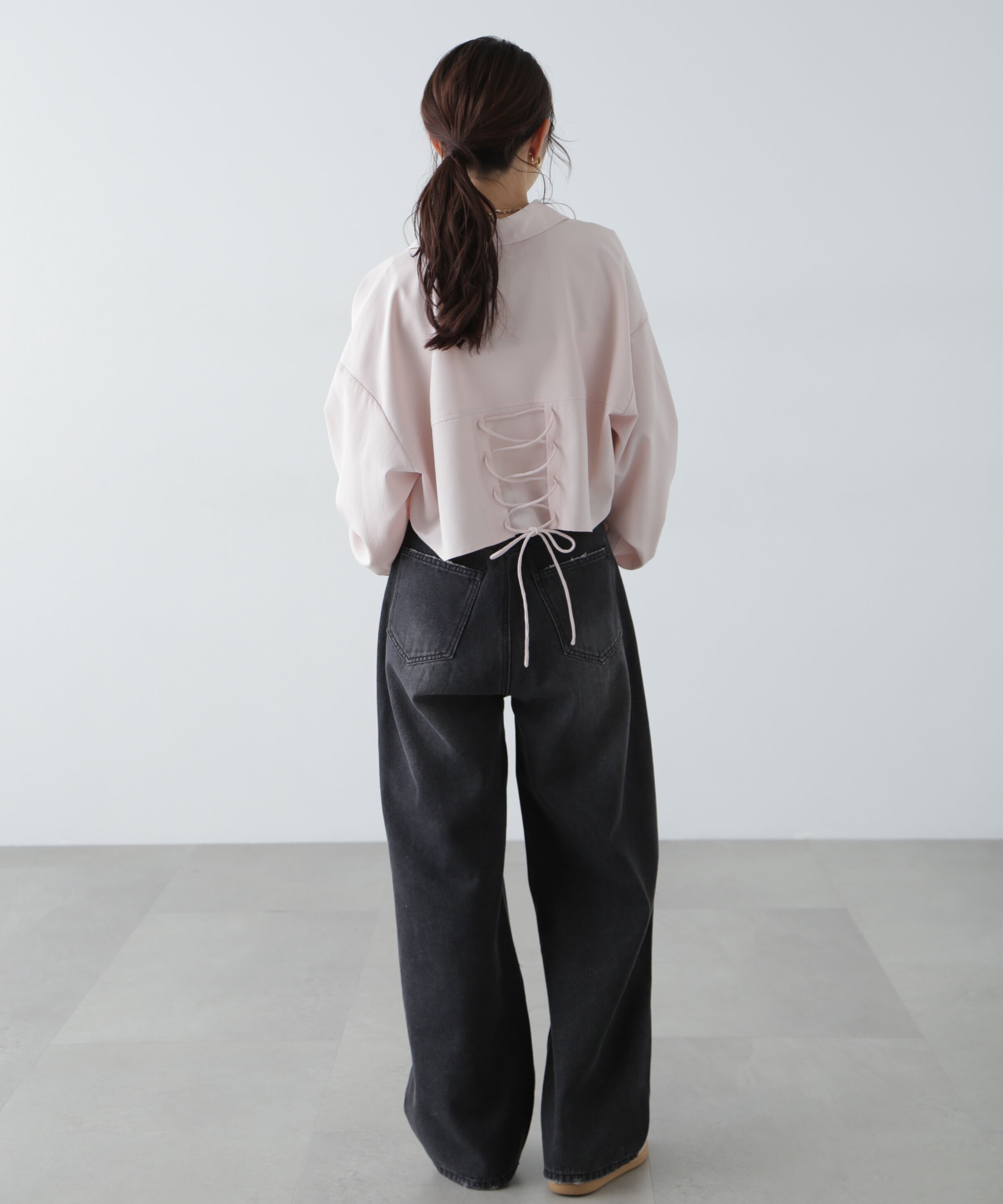  「バックレースアップショート丈シャツ」|シャツ・ブラウス|