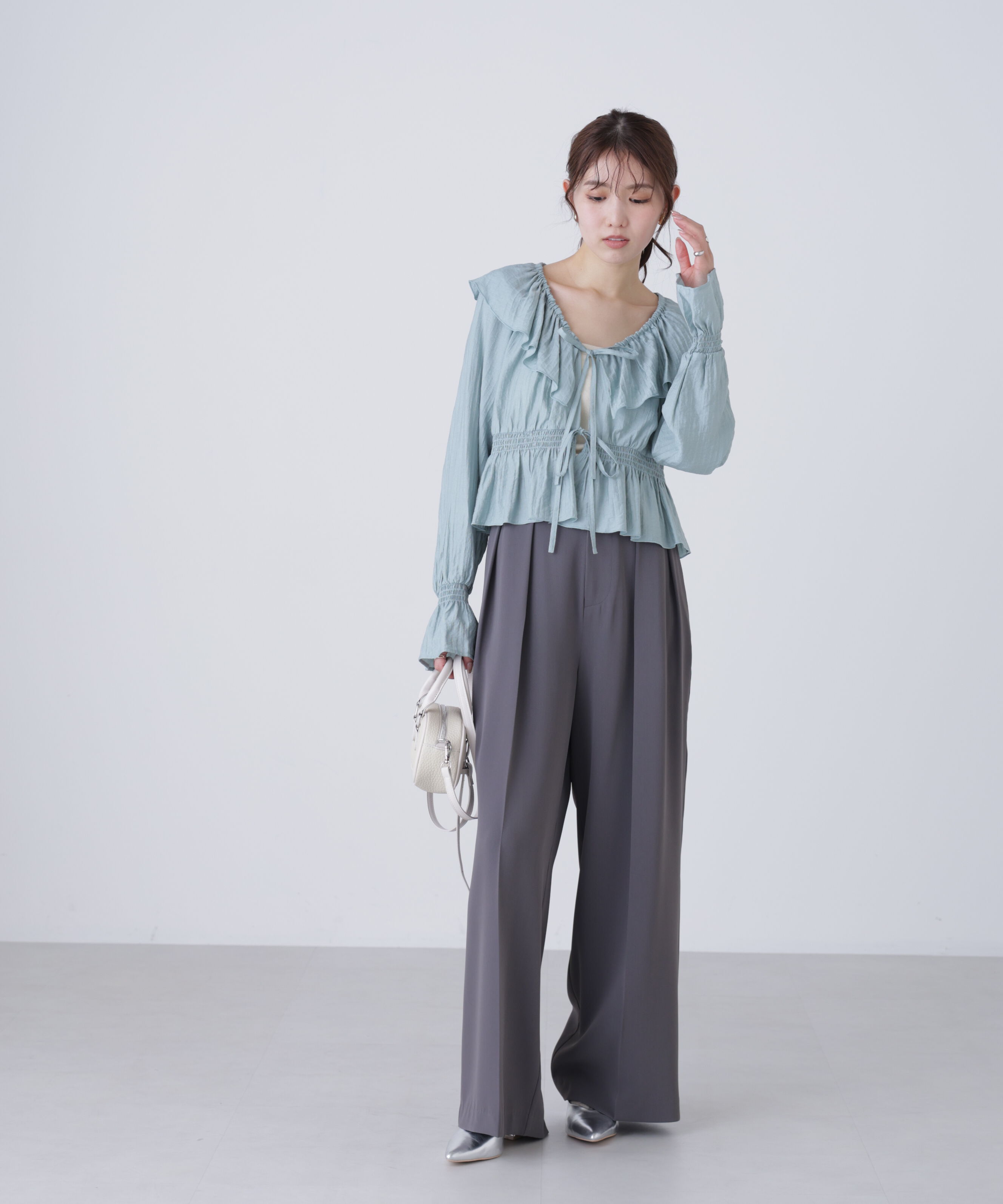  「衿フリルペプラム前開きブラウス」|シャツ・ブラウス|