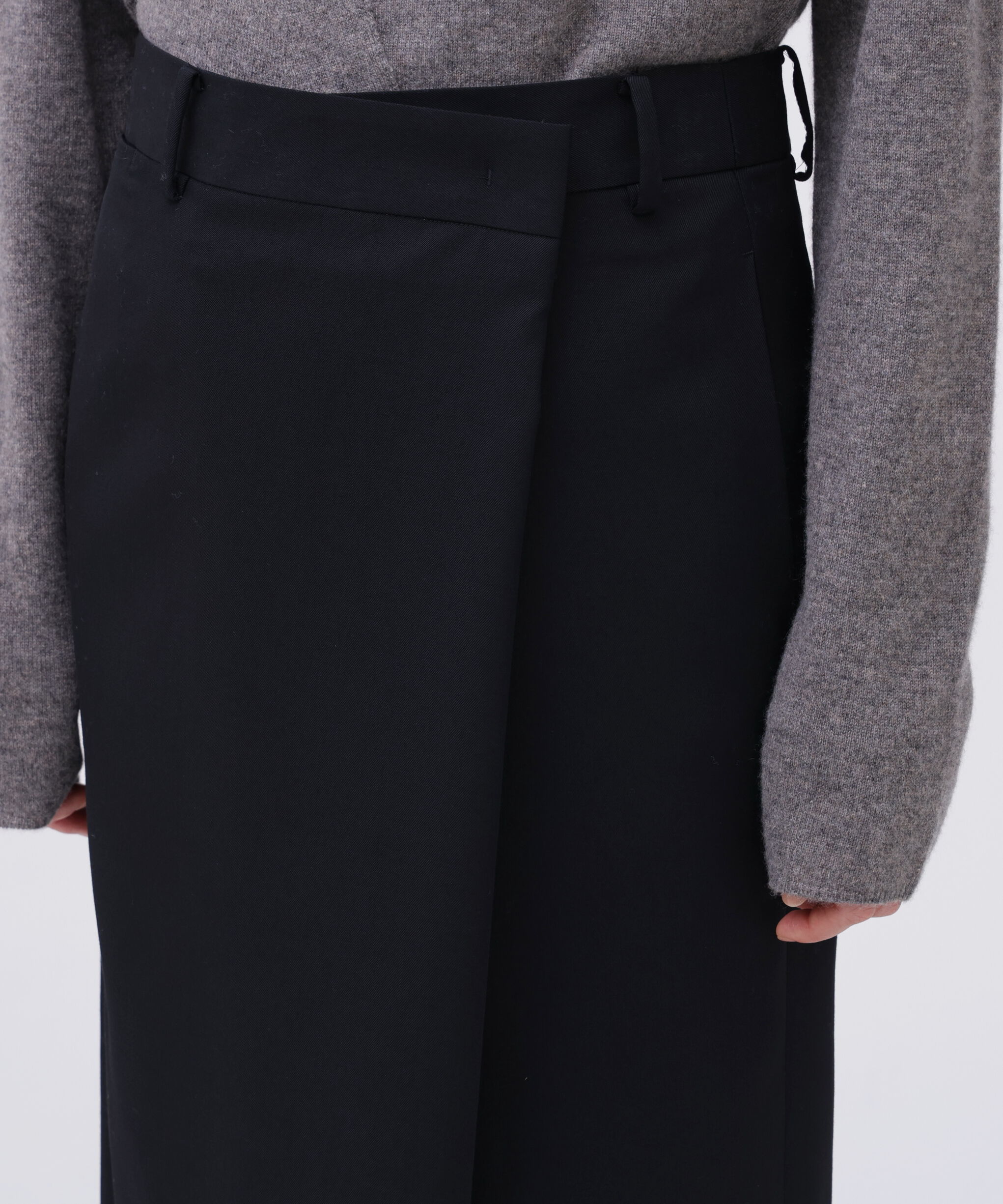 YLEVE 「YLEVE / MERINO WOOL TWILL WRAP SKIRT」|スカート|