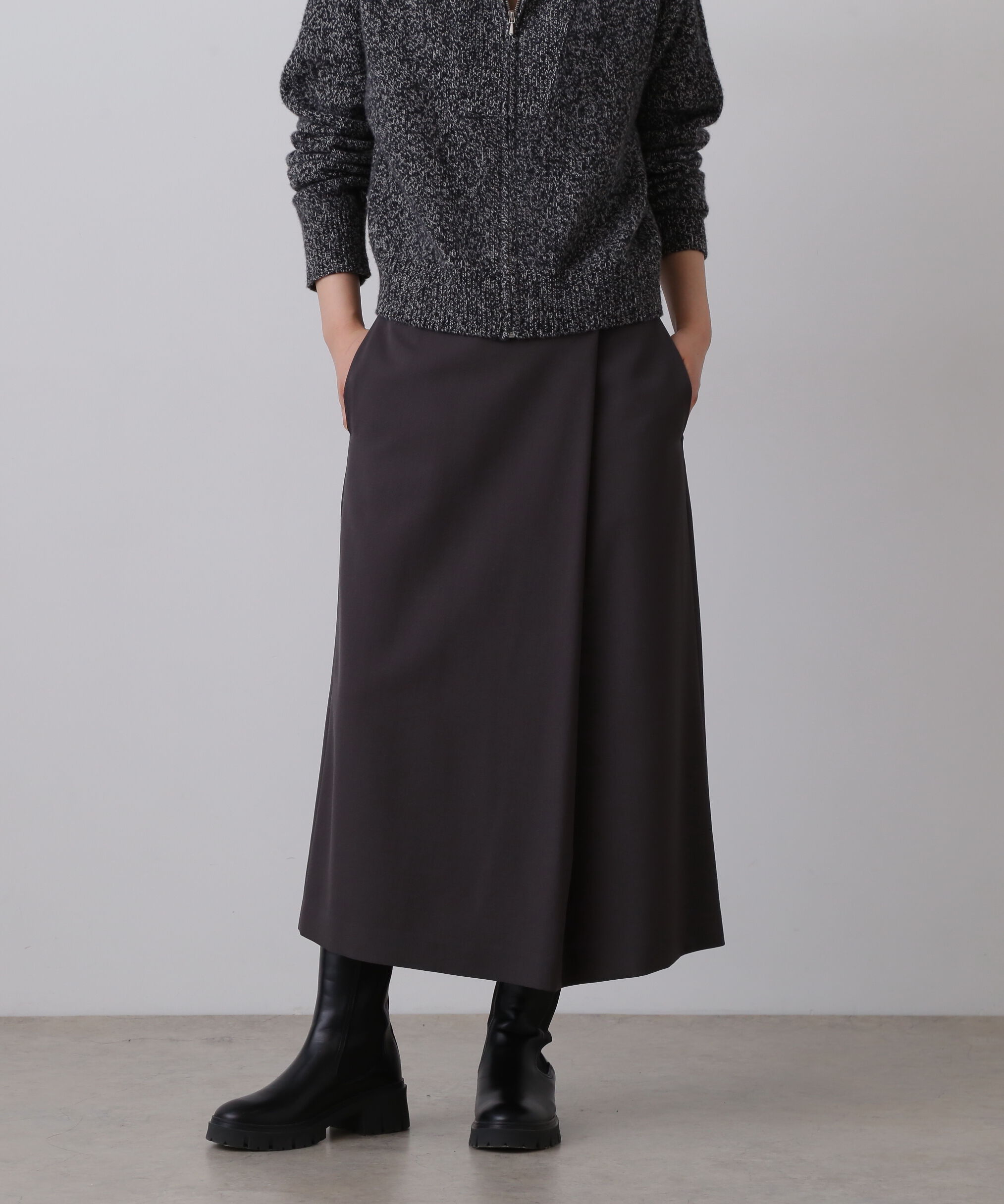 YLEVE 「YLEVE / MERINO WOOL TWILL WRAP SKIRT」|スカート|