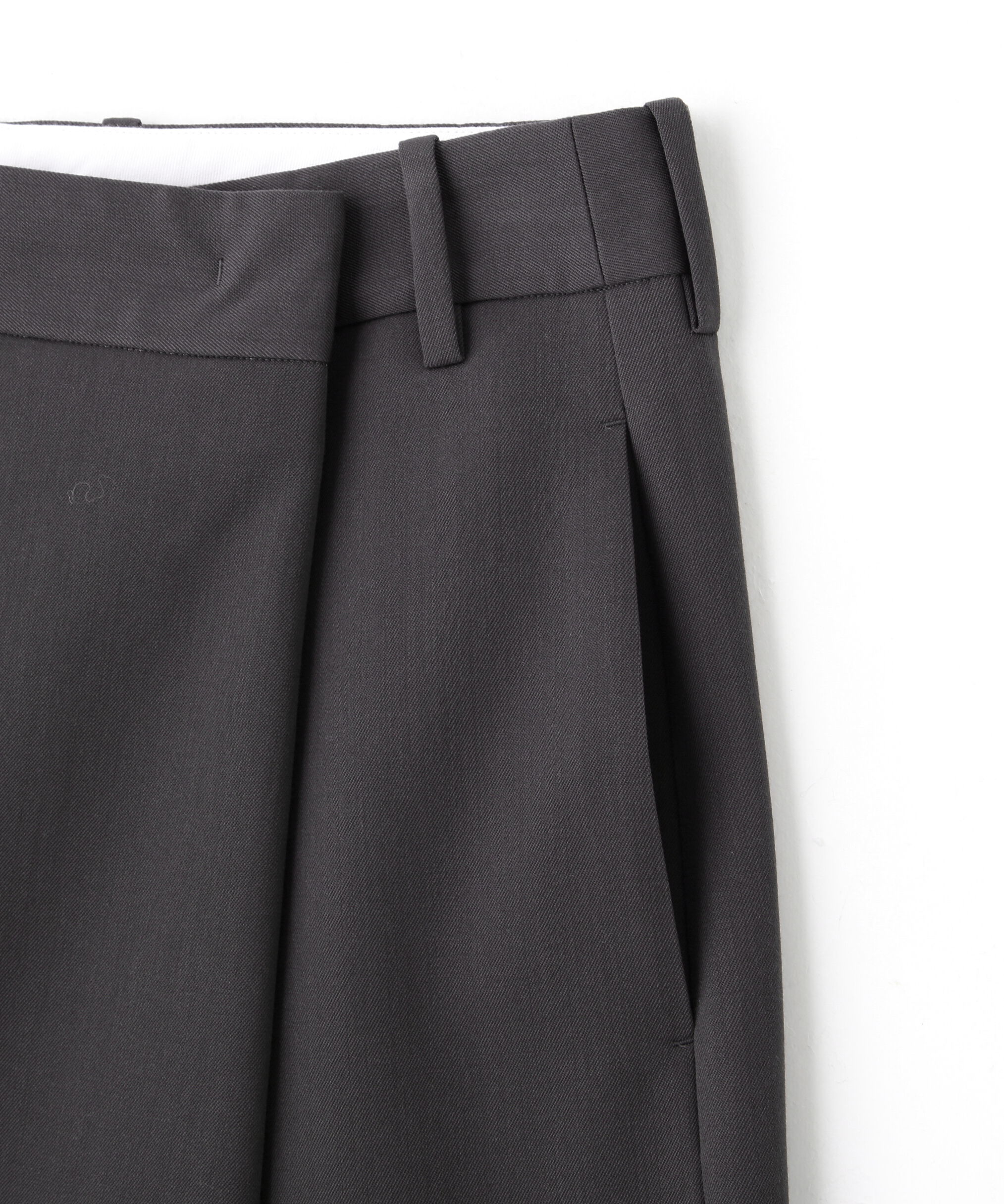 YLEVE 「YLEVE / MERINO WOOL TWILL WRAP SKIRT」|スカート|