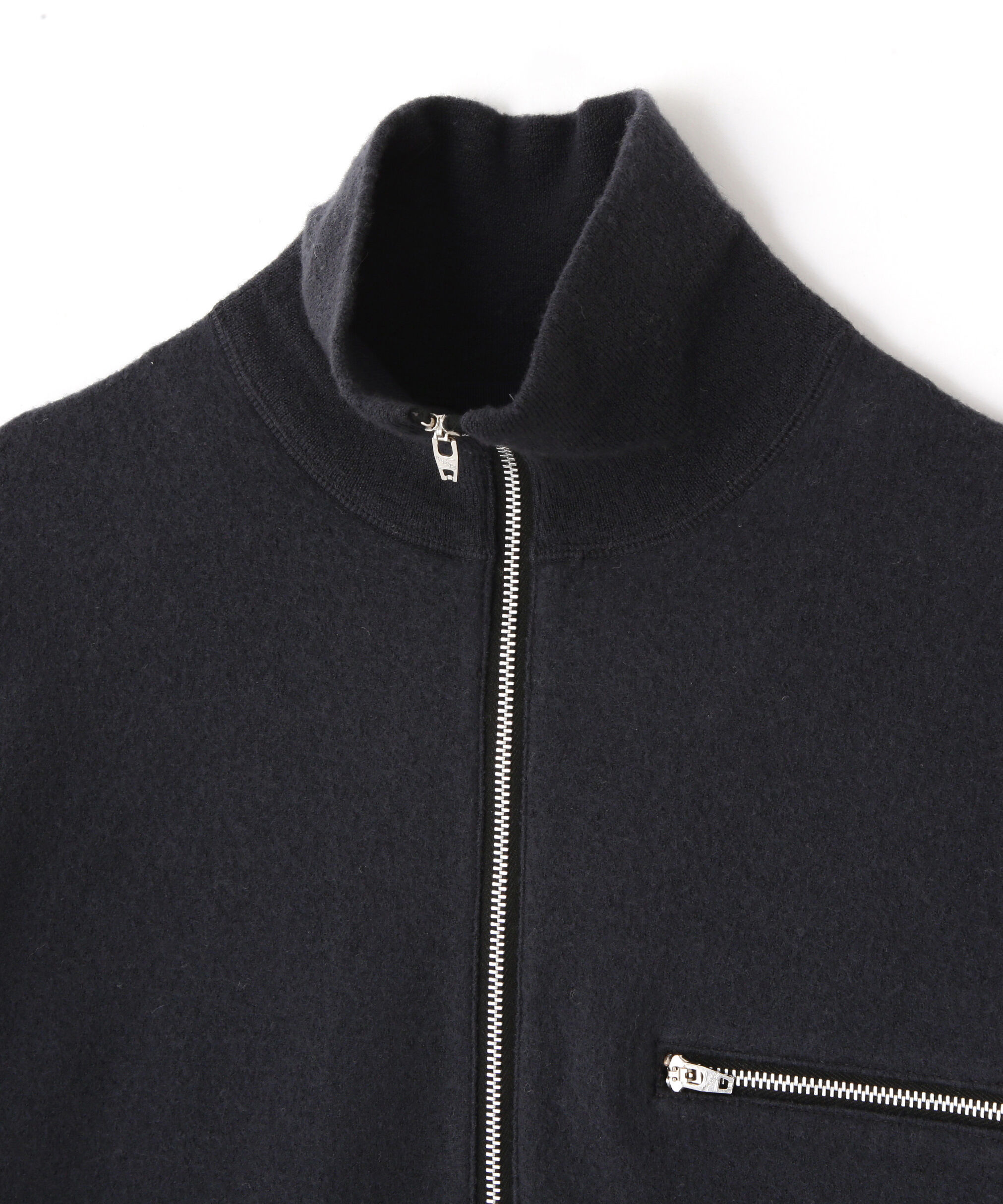 YLEVE 「YLEVE / ULTRAFINE MERINO MILLED WOOL KNIT HALF ZIP PULL OVER」|ニット・セーター|