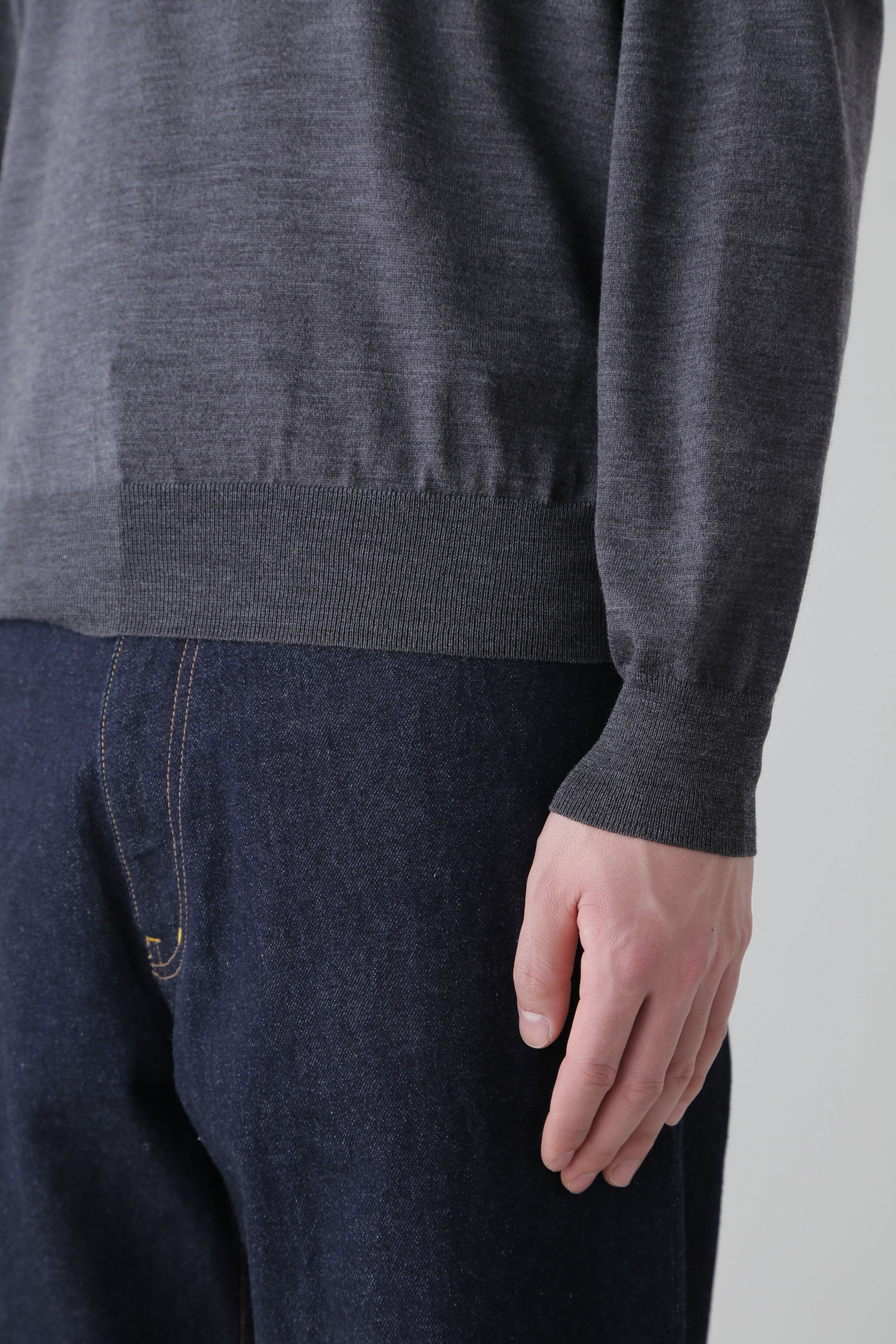 YLEVE 「YLEVE / EXTRAFINE MERINO WOOL KN P/O」|ニット・セーター|