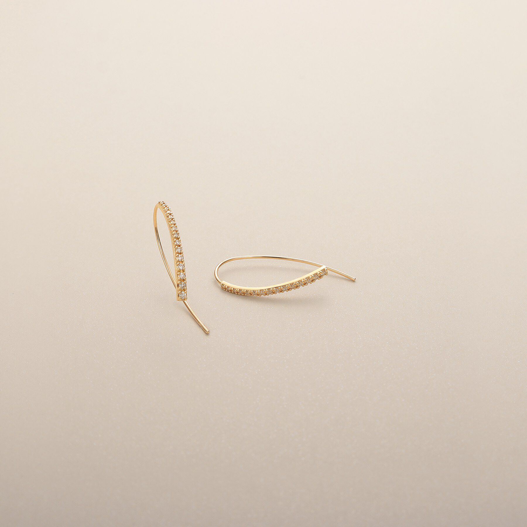 COCOSHNIK「K10ダイヤモンド マーキス フックピアス」|ピアス|