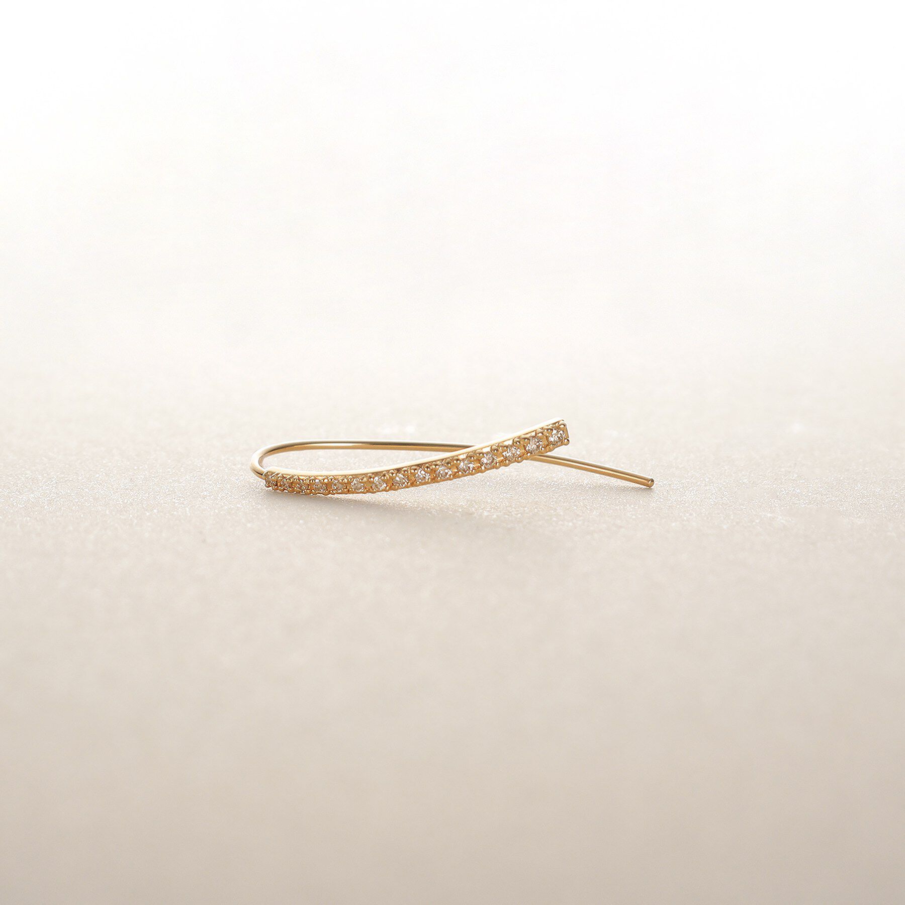 COCOSHNIK「K10ダイヤモンド マーキス フックピアス」|ピアス|