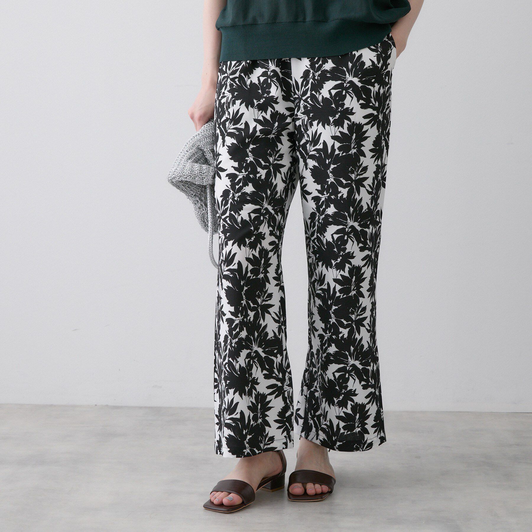 Dessin「【洗える】ボタニカル柄リラクシーパンツ」|その他|ホワイト(102)