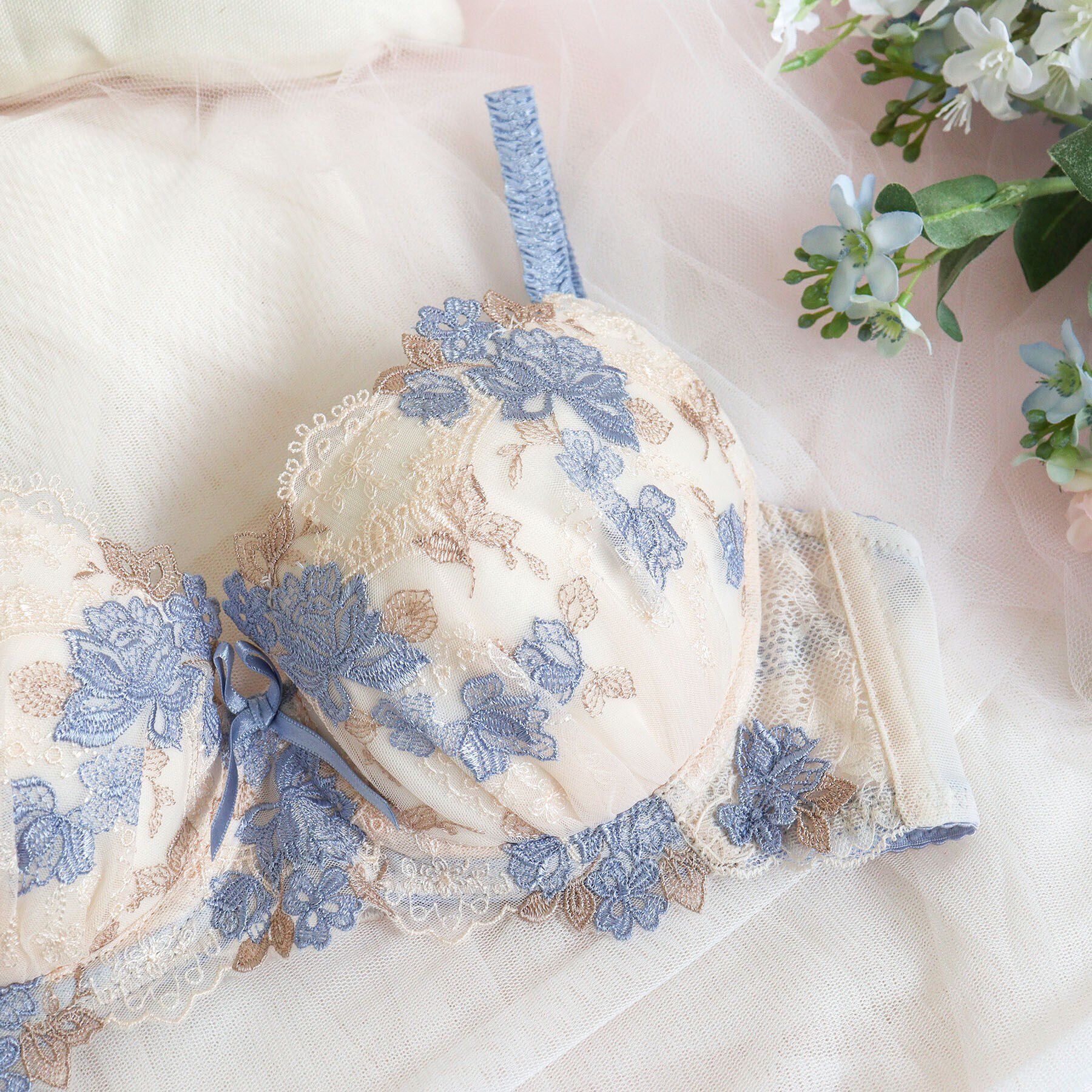 Risa Magli「イーシャ ブラジャー（E-F）＜サイドシェイプ＞」|インナー|