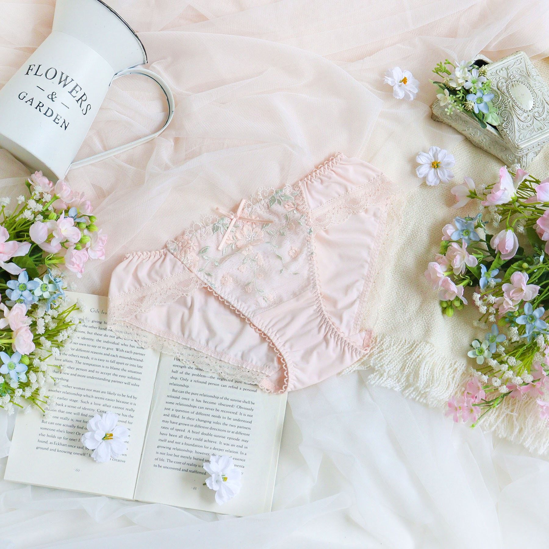 Risa Magli「シュクリエ ノーマルショーツ」|インナー|ピンク(071)