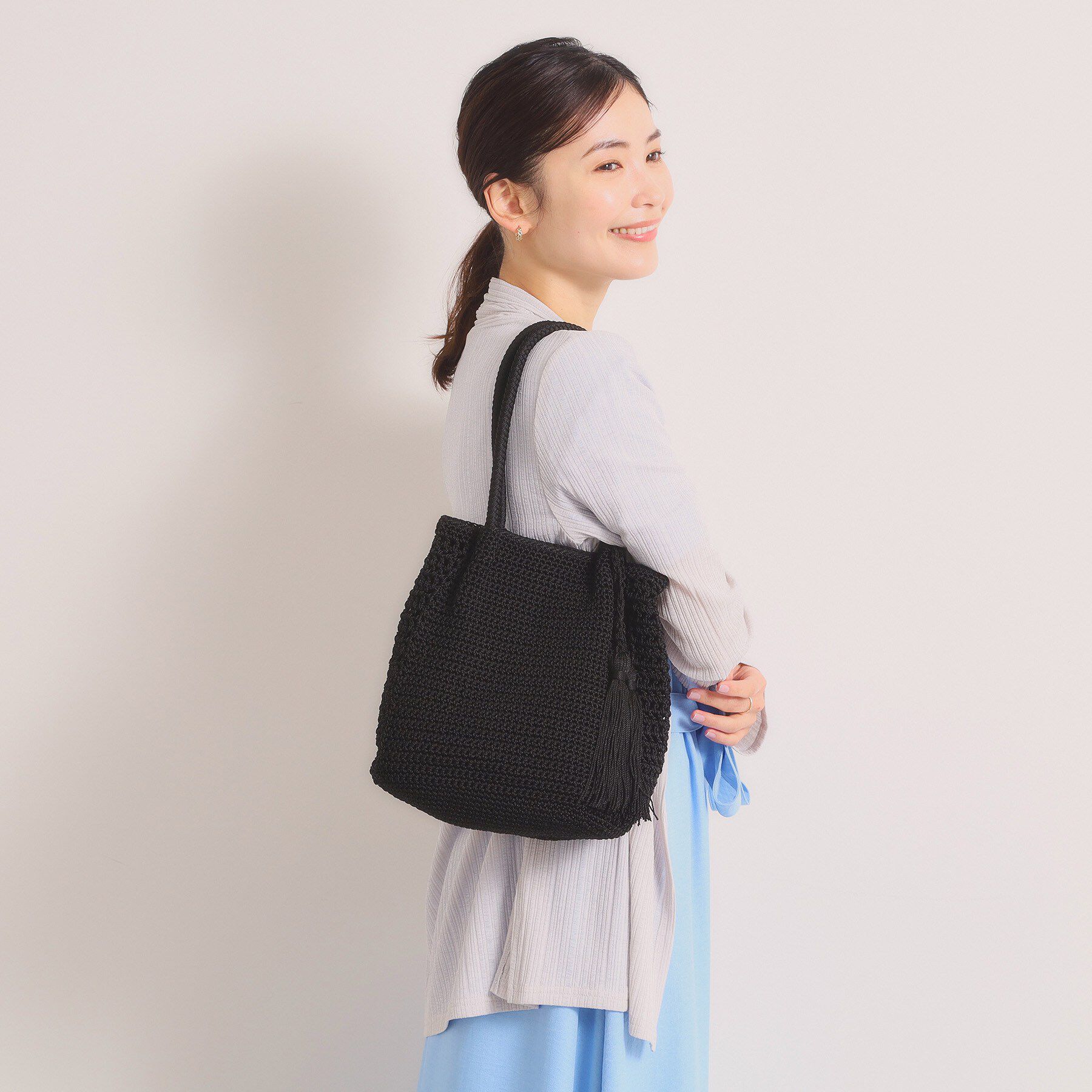 ITS&rsquo;DEMO「雑材コード編みタッセルトート」|トートバッグ|