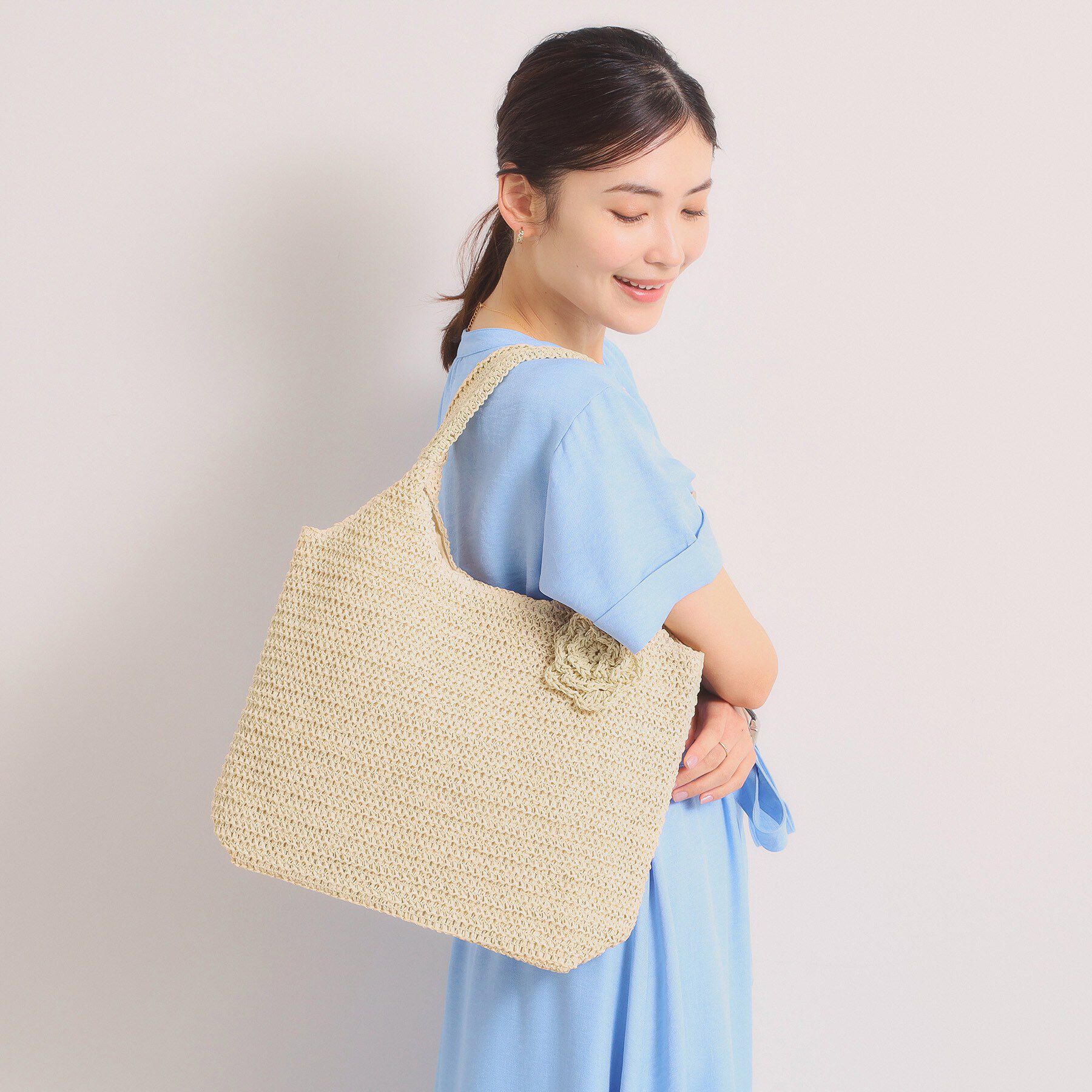 ITS&rsquo;DEMO「雑材フラワーチャームくりてトート」|トートバッグ|