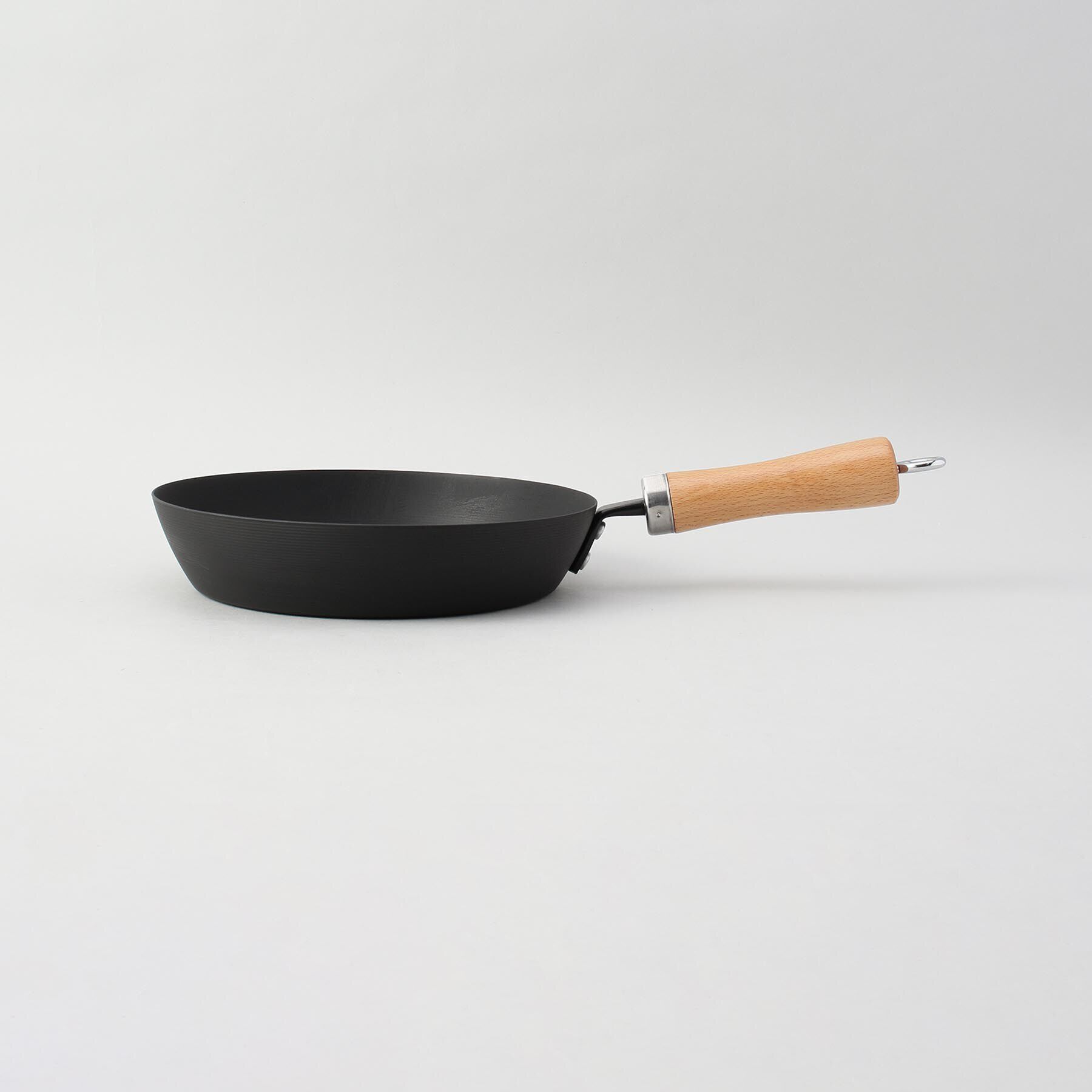 212 KITCHEN STORE「永良 IH対応窒化鉄フライパン22cm」|食器・キッチングッズ|