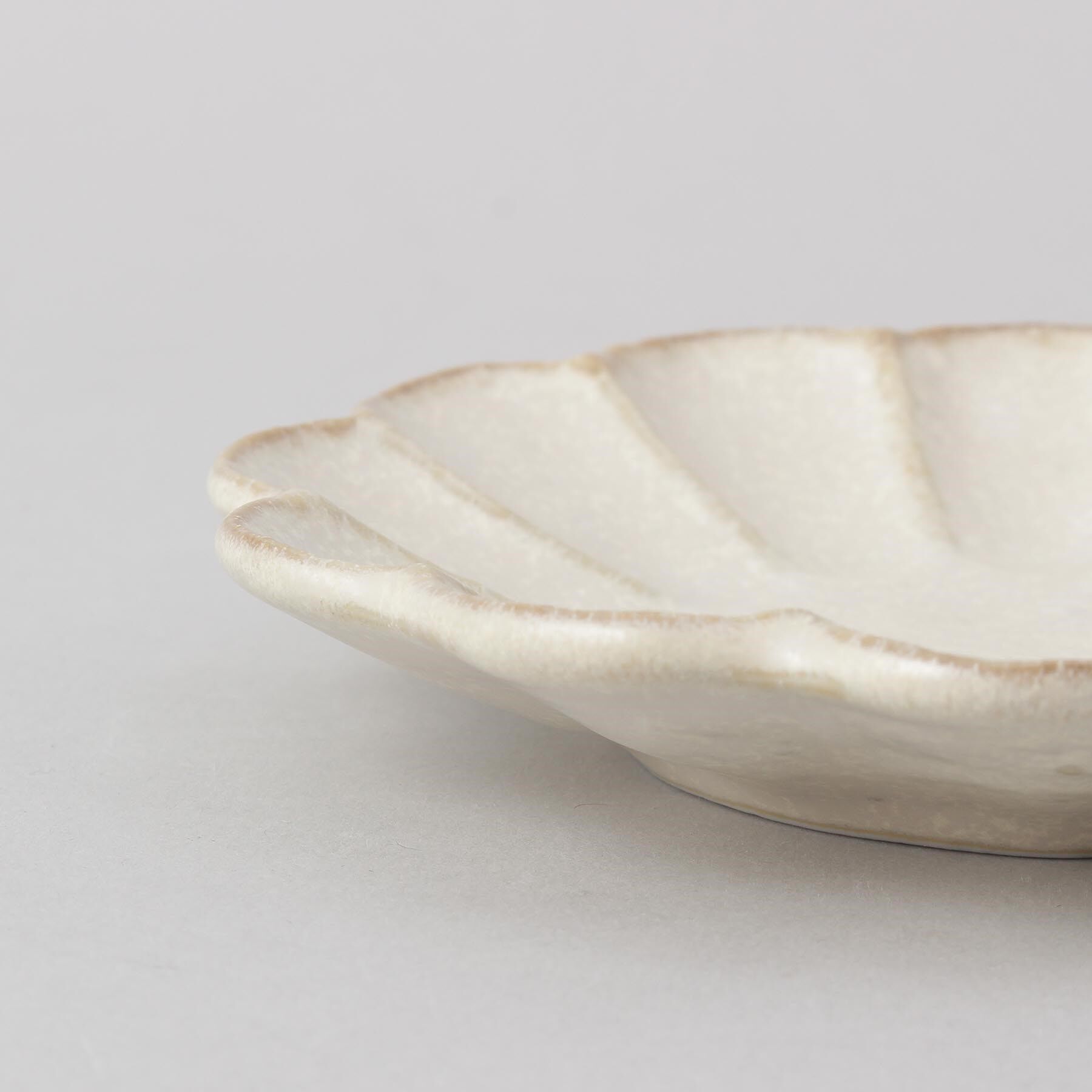 212 KITCHEN STORE「リンカ 白練 四寸皿」|食器・キッチングッズ|