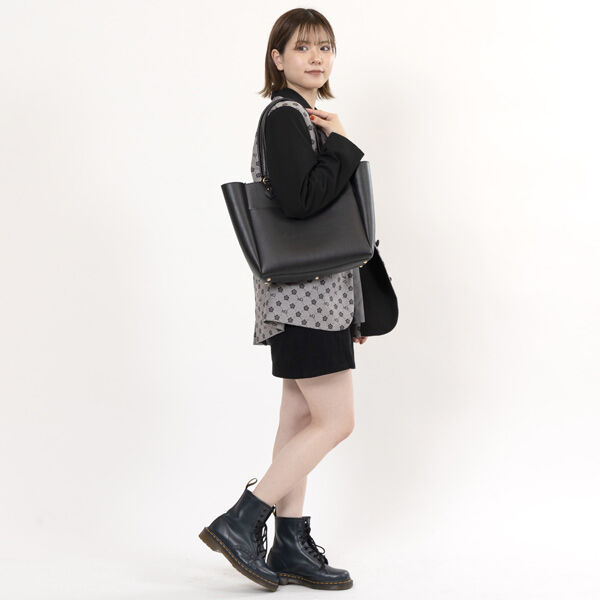 MARY QUANT「フリップサイドデイジー トート」|トートバッグ|