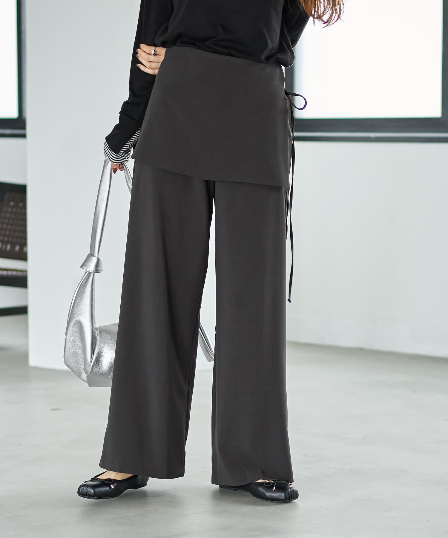 STYLE DELI「薄手でサラサラな腰周りラップワイドパンツ」|その他|チャコール