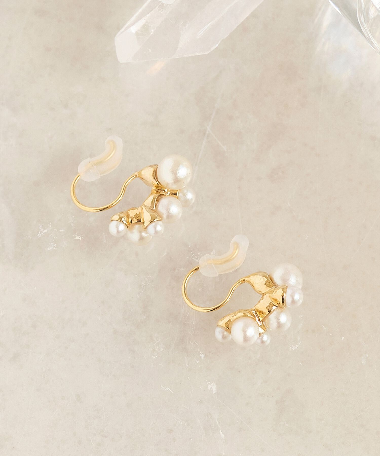 Phoebe「【痛くないシリーズ/金属アレルギー対応】クラスパールライトフィットイヤリング」|イヤリング|