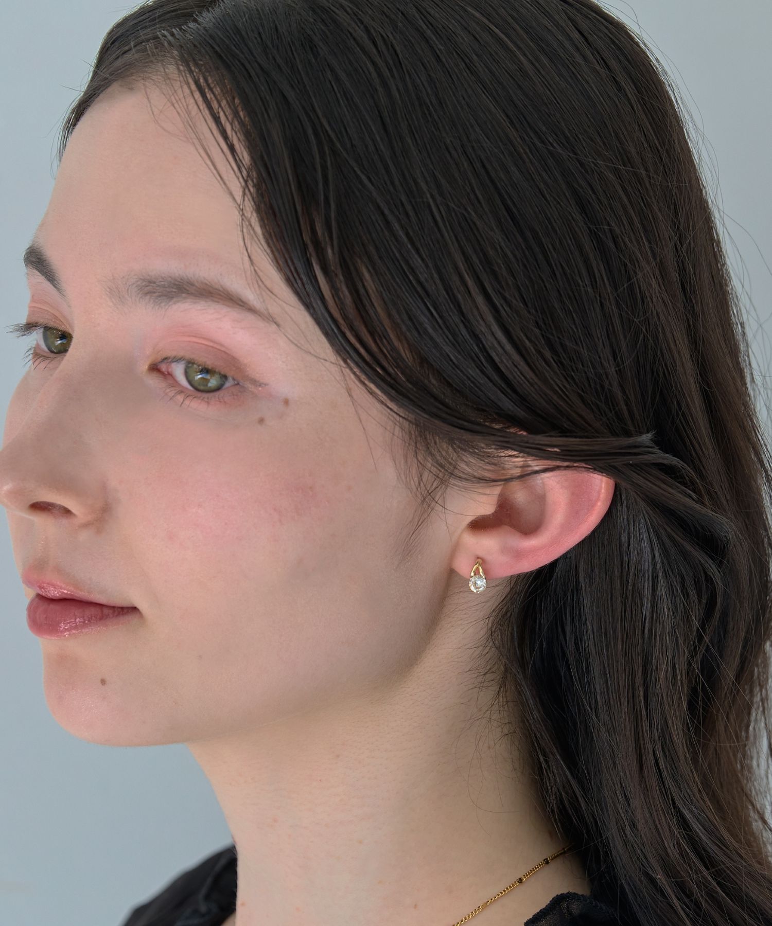 Phoebe「【金属アレルギー対応】【痛くないシリーズ】ルーセントビジューライトフィットイヤリング　ゴールド」|イヤリング|