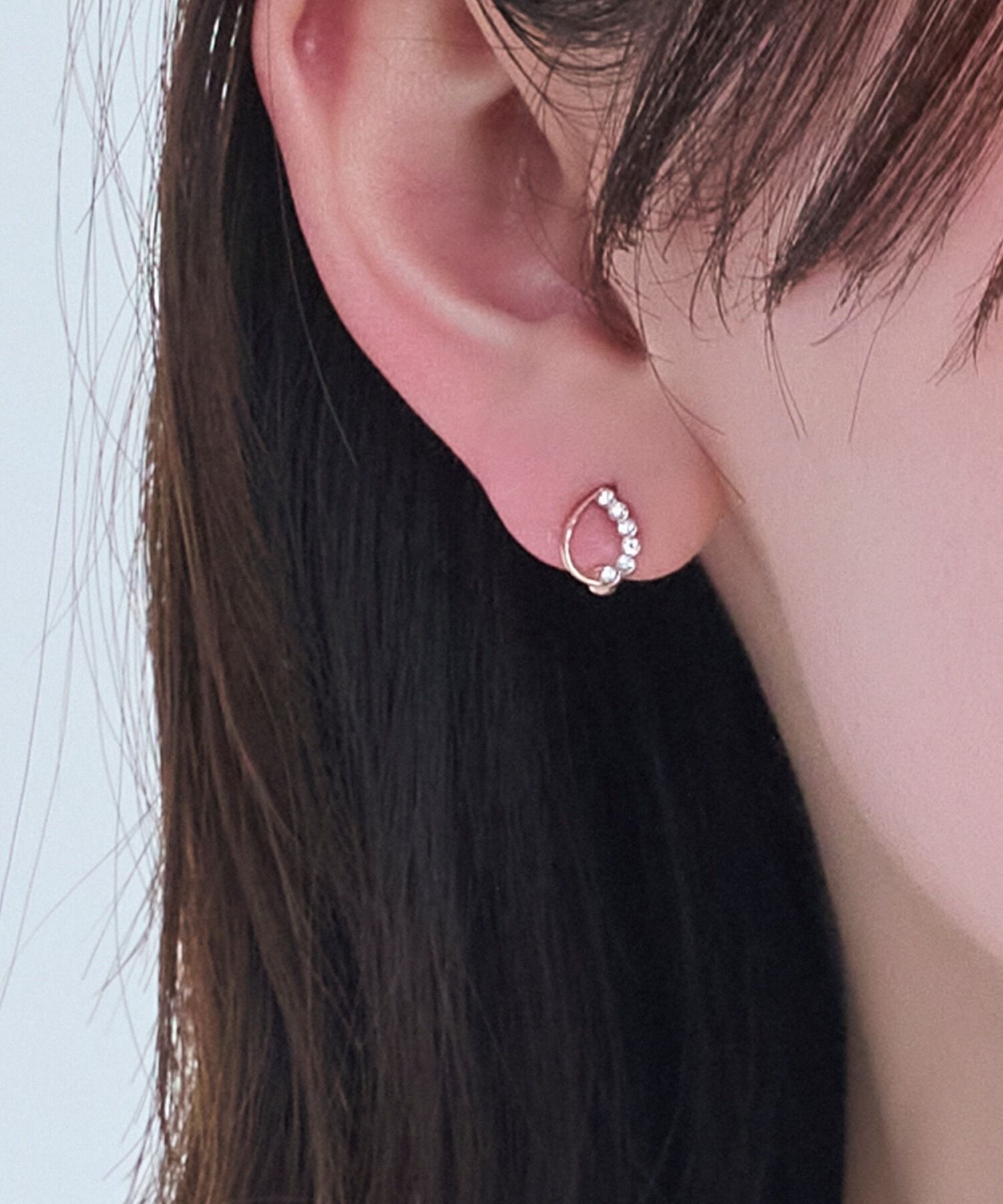 Phoebe「【痛くないシリーズ】【金属アレルギー対応】メテオドロップライトフィットイヤリング　シャンパンゴールド」|イヤリング|