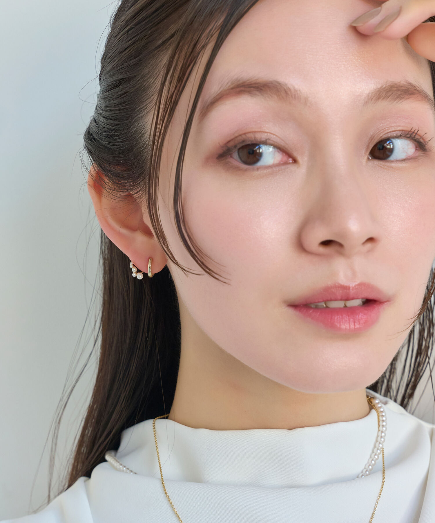 Phoebe「【痛くないシリーズ】ミルキーウェイパールフロートライトフィットイヤリング　ゴールド」|イヤリング|