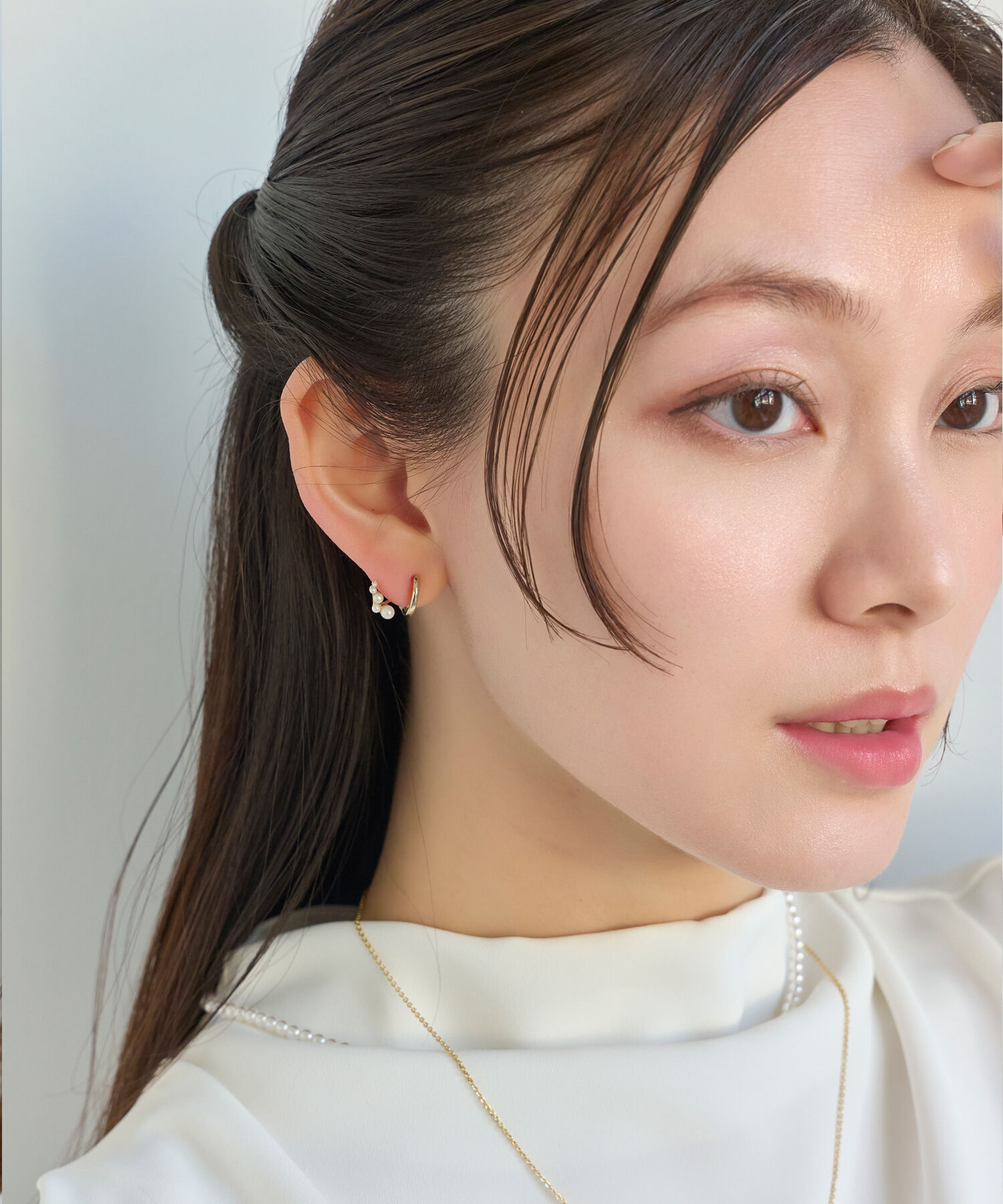 Phoebe「【痛くないシリーズ】ミルキーウェイパールフロートライトフィットイヤリング　ゴールド」|イヤリング|