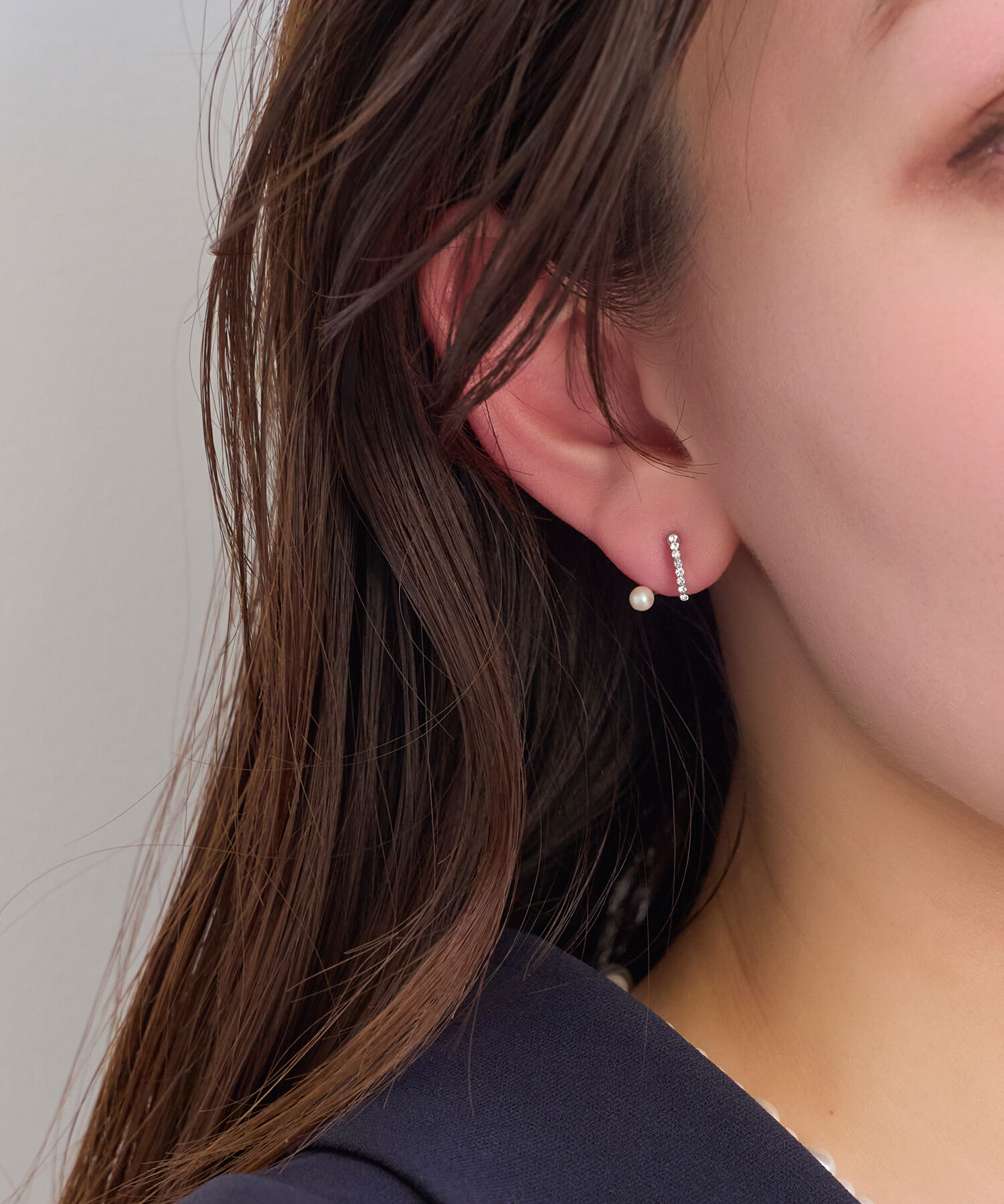 Phoebe「【痛くないシリーズ】ラインストーンパールフロートライトフィットイヤリング　シルバー」|イヤリング|