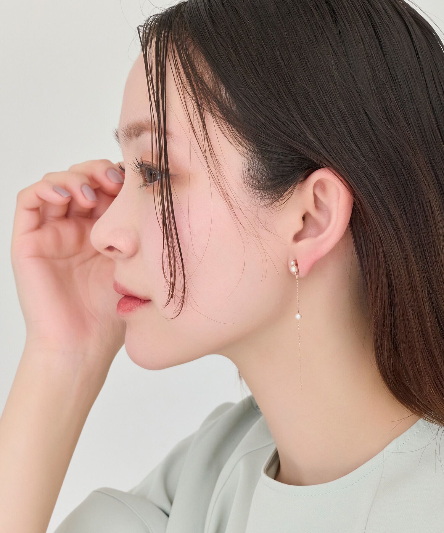 Phoebe「【金属アレルギー対応】ルミナスパールロングセラミックピアス　シャンパンゴールド」|ピアス|