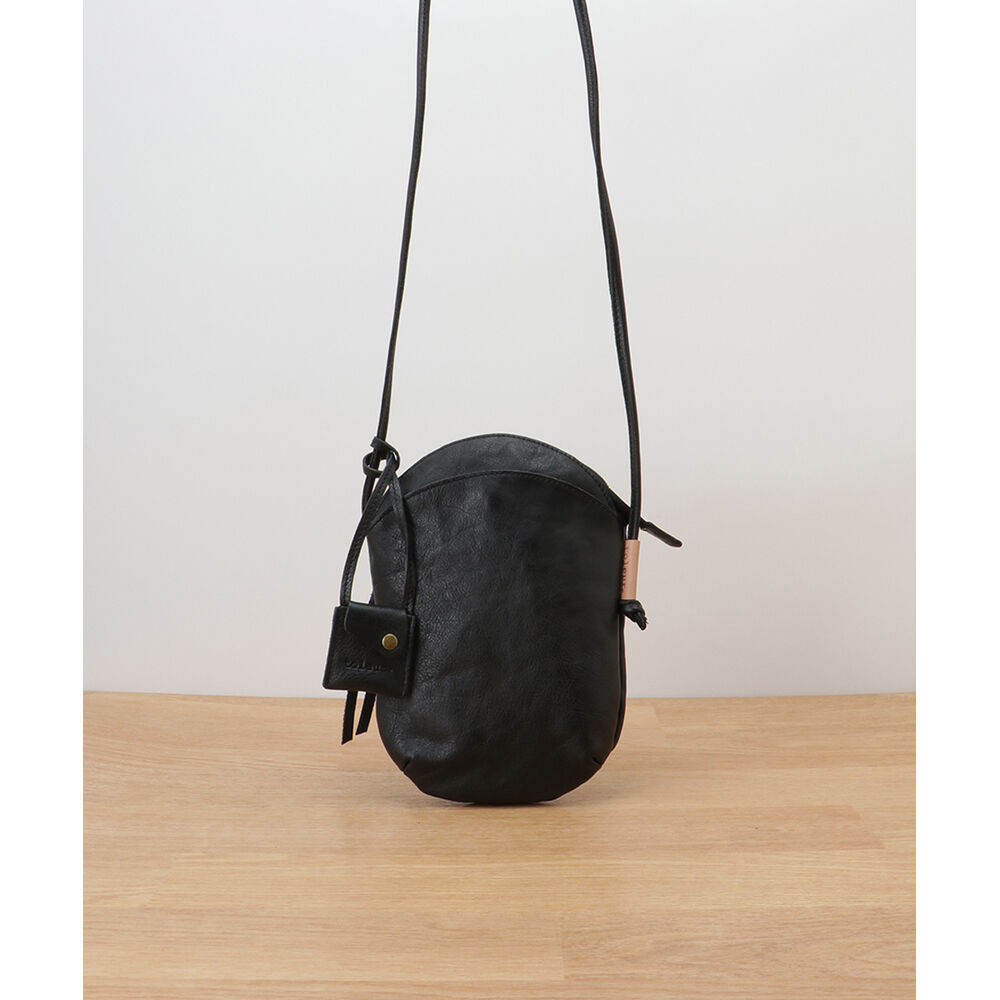 BACKYARD FAMILY「toleur ショルダーバッグ 11879 トーラ 通販 ショルダーバック ショルダー バッグ」|ショルダー・メッセンジャー|ブラック1
