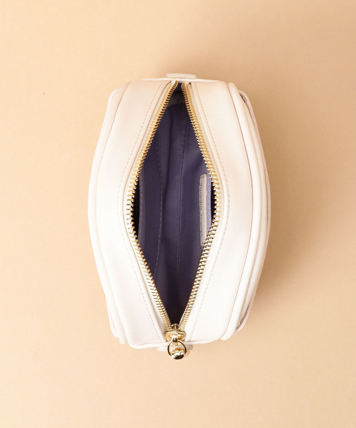 Samantha Thavasa「アーチフォルム シンプルポーチ」|ポーチ|