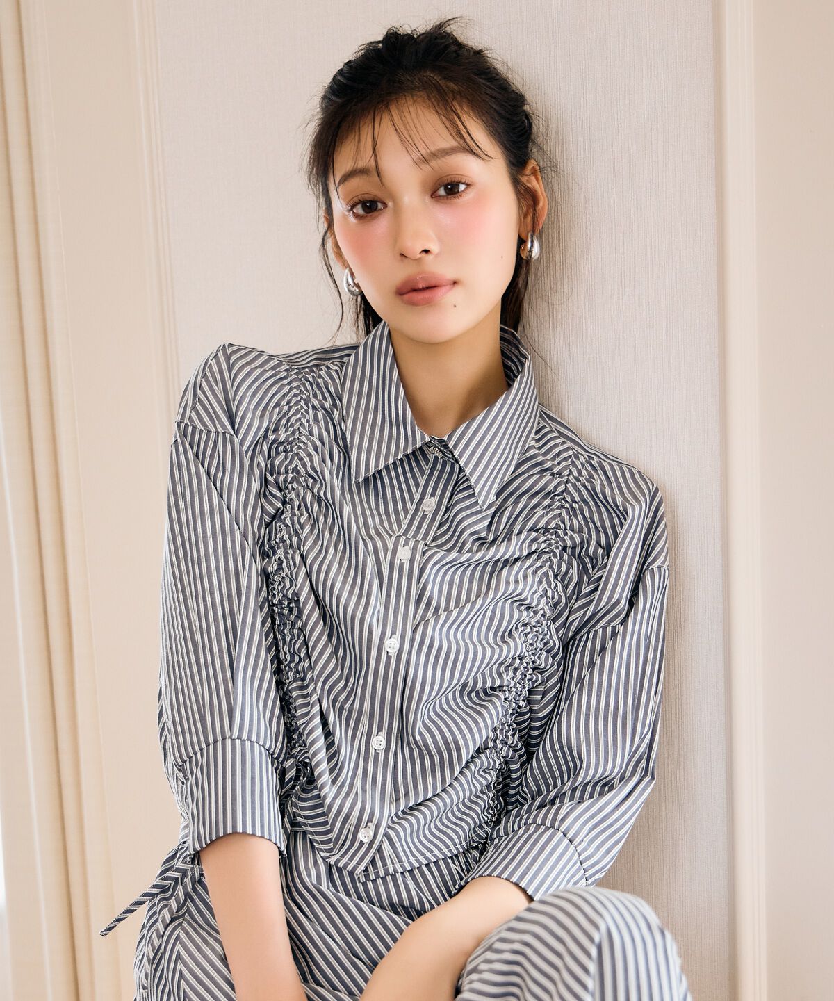 アンドクチュール「ストライプシャーリングブラウス」|シャツ・ブラウス|